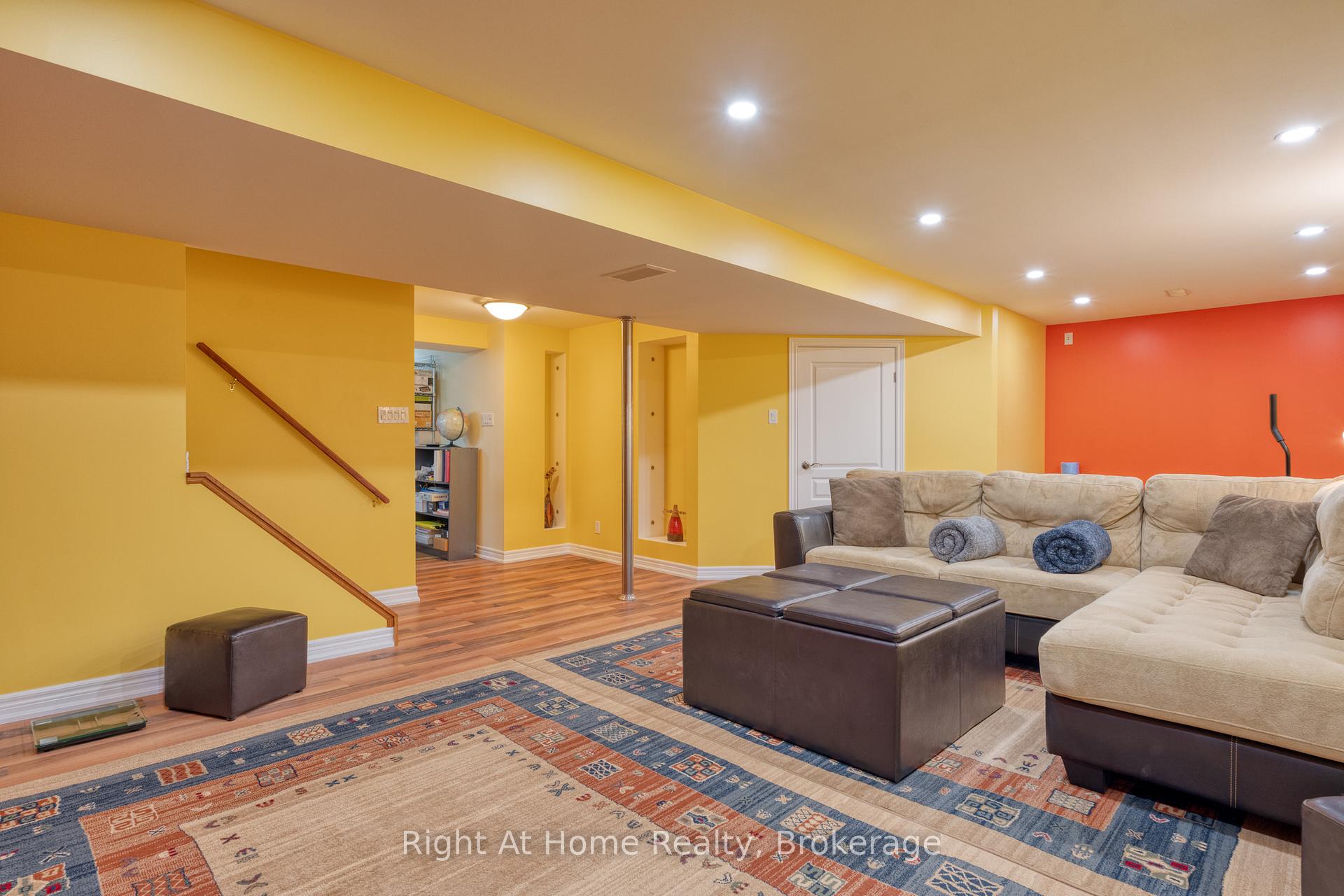 Photo 17 of 320 Southbrook Drive, Hamilton, Binbrook — HOMEH