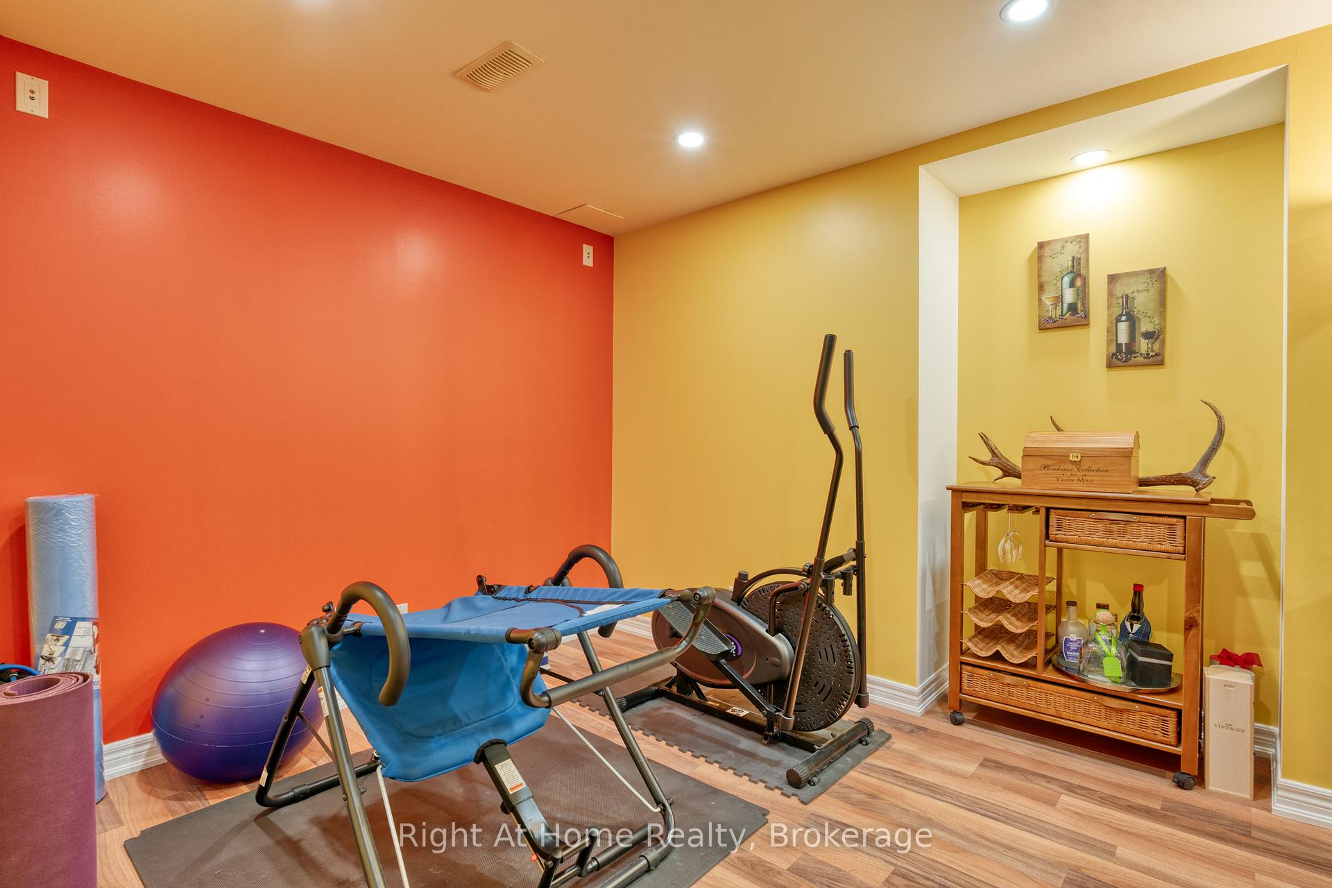 Photo 20 of 320 Southbrook Drive, Hamilton, Binbrook — HOMEH