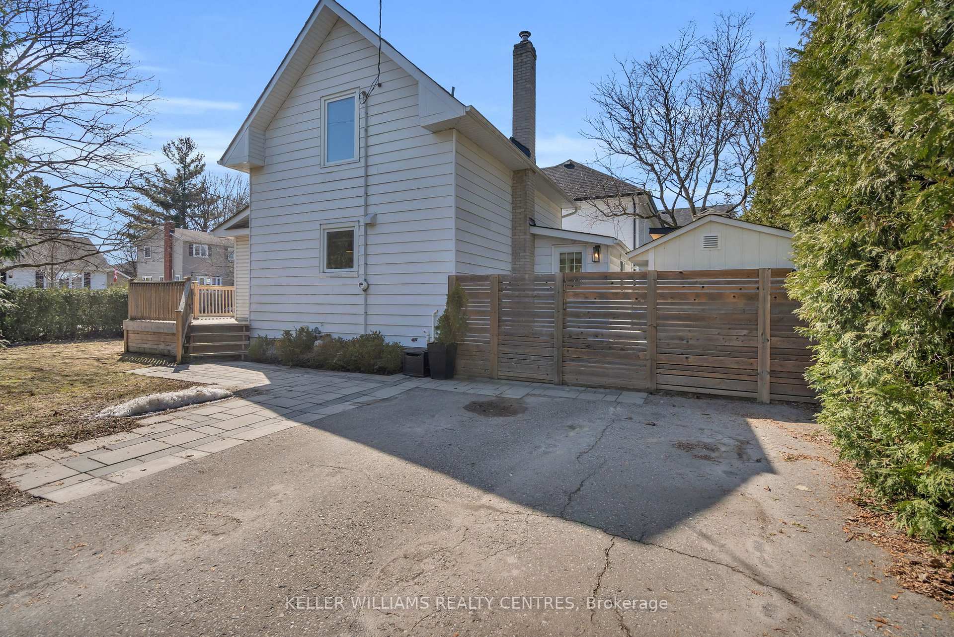 Photo 2 of 96 Connaught Avenue, Aurora, Aurora Village — HOMEH