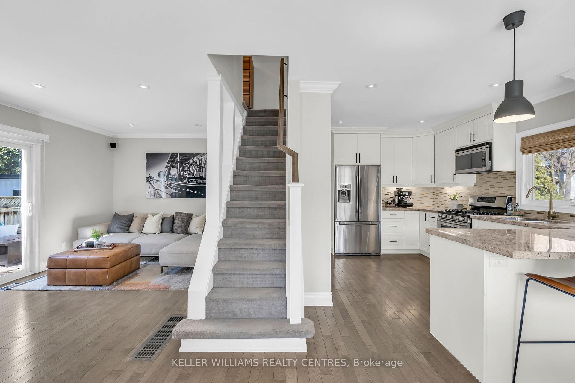 Photo 7 of 96 Connaught Avenue, Aurora, Aurora Village — HOMEH