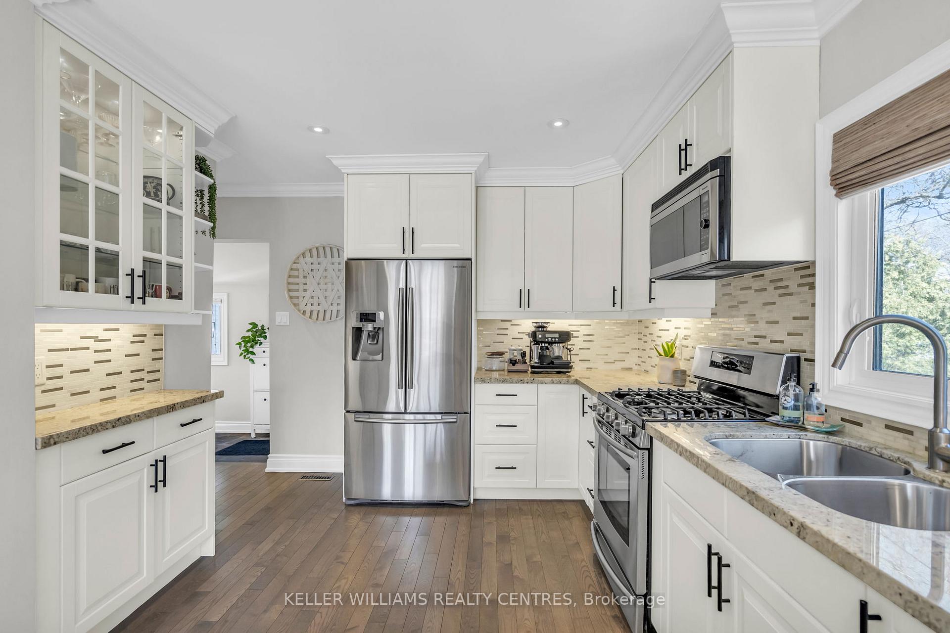 Photo 10 of 96 Connaught Avenue, Aurora, Aurora Village — HOMEH