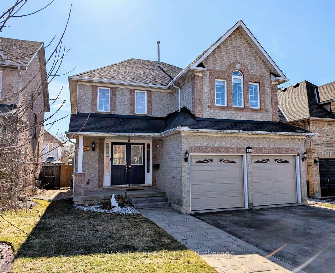 Photo 2 of 12 Strathroy Crescent, Hamilton, Waterdown — HOMEH