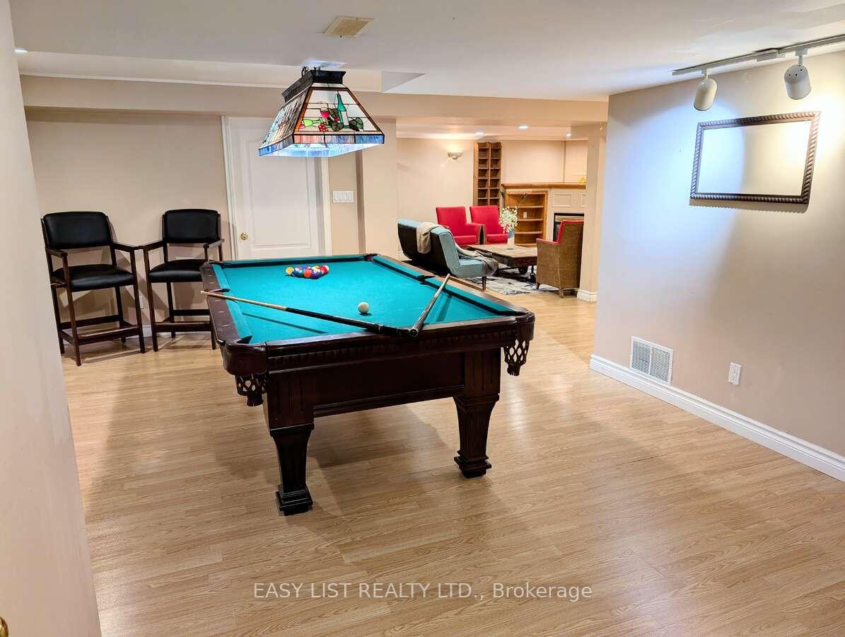 Photo 36 of 12 Strathroy Crescent, Hamilton, Waterdown — HOMEH