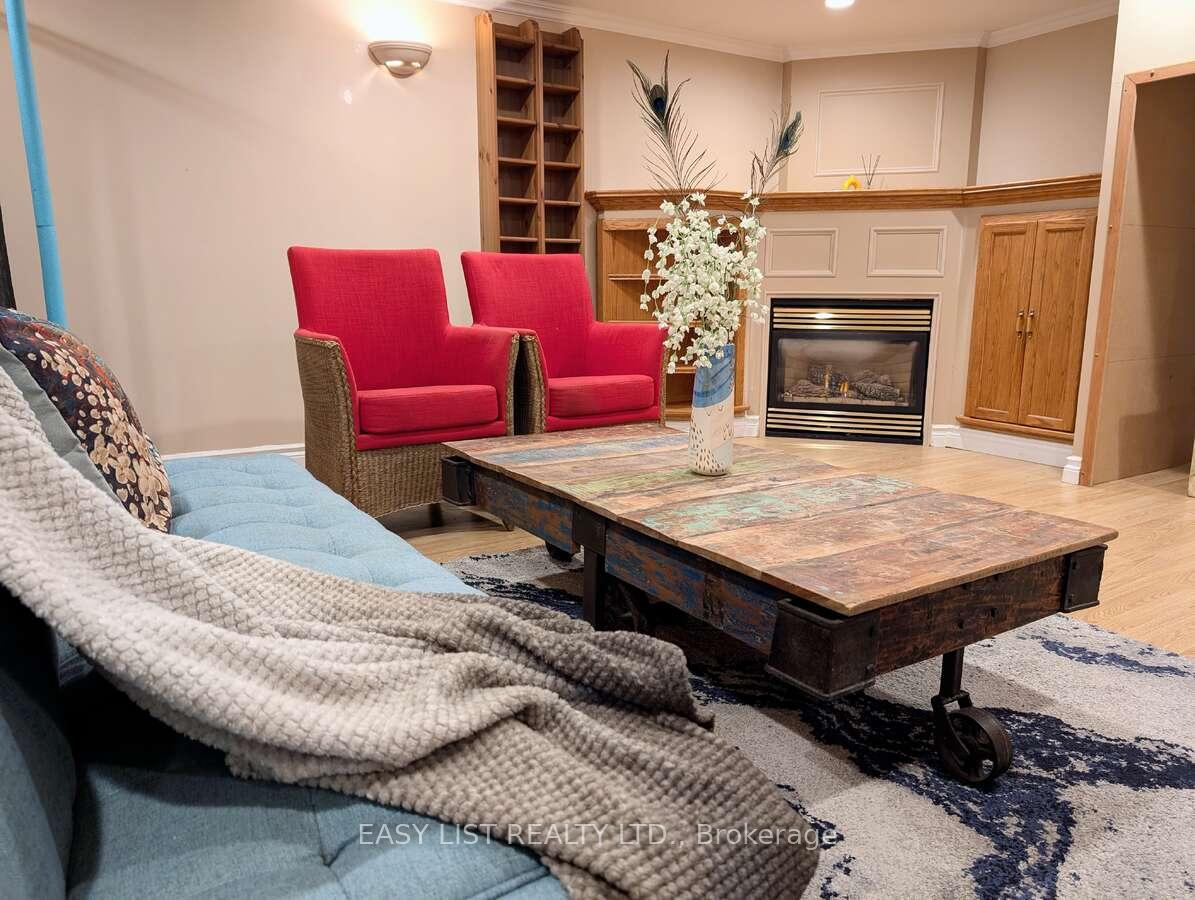 Photo 38 of 12 Strathroy Crescent, Hamilton, Waterdown — HOMEH