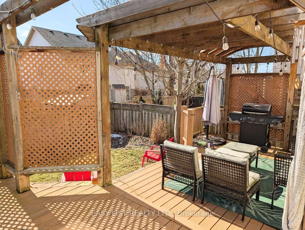 Photo 40 of 12 Strathroy Crescent, Hamilton, Waterdown — HOMEH