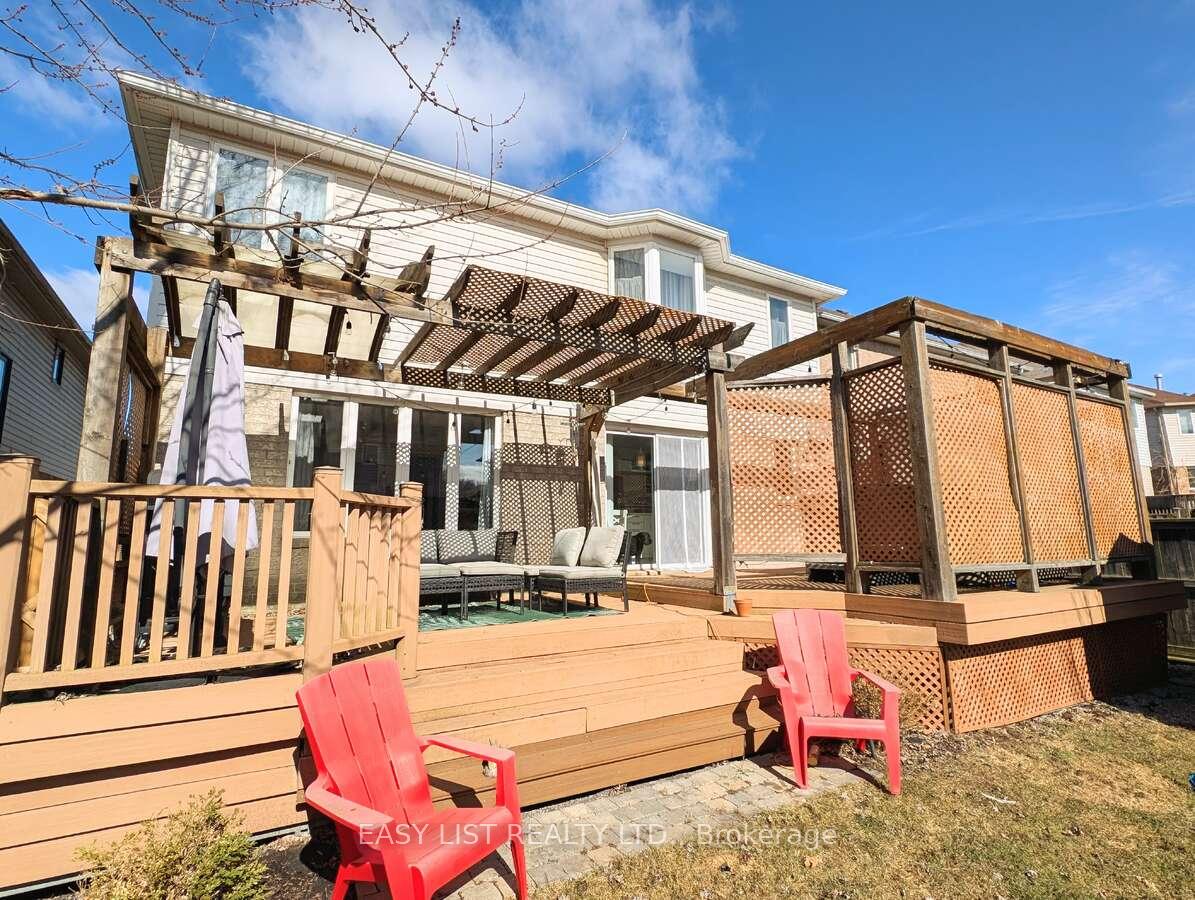 Photo 42 of 12 Strathroy Crescent, Hamilton, Waterdown — HOMEH