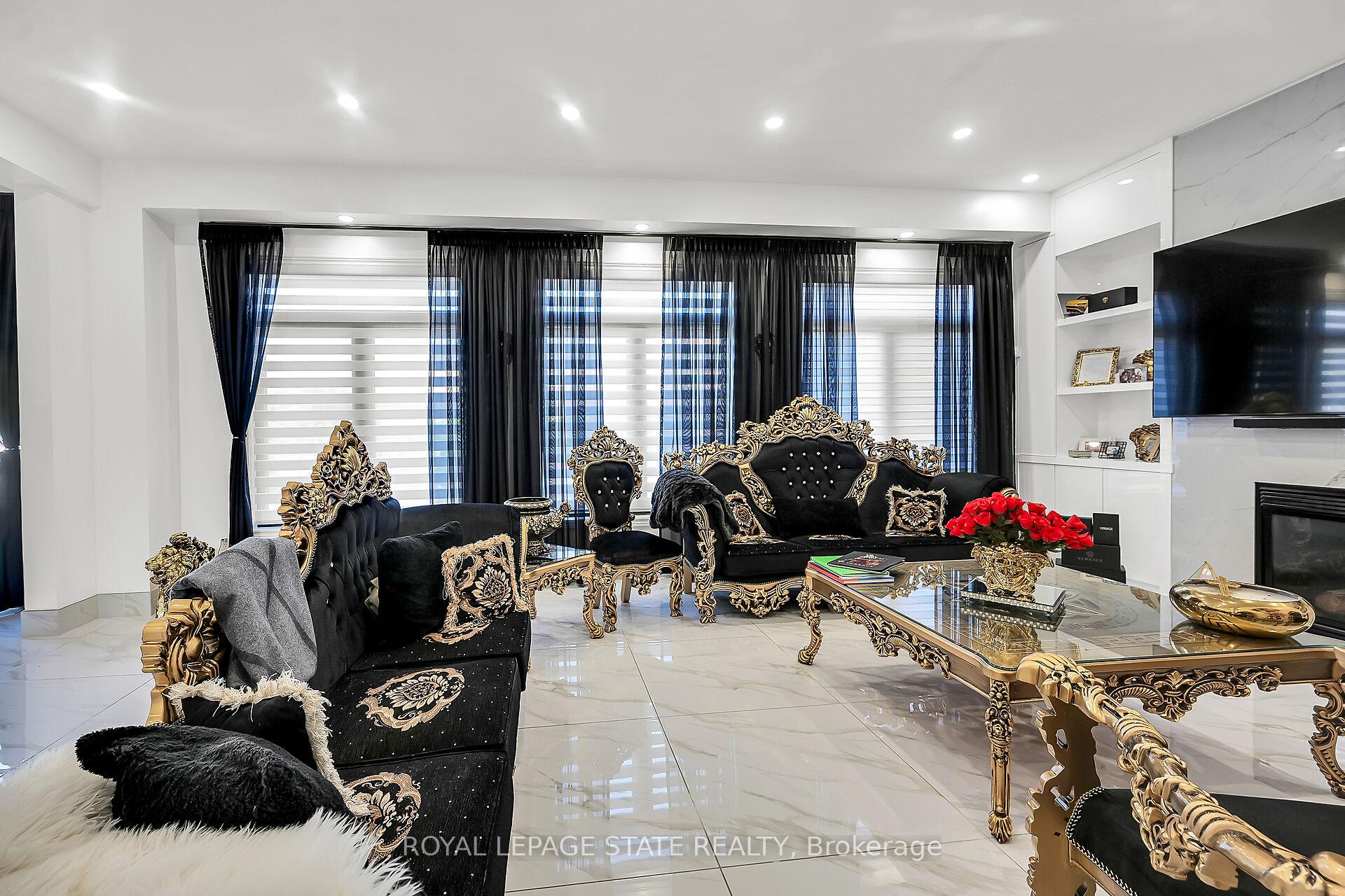 Photo 7 of 137 Diiorio Circle, Hamilton, Meadowlands — HOMEH