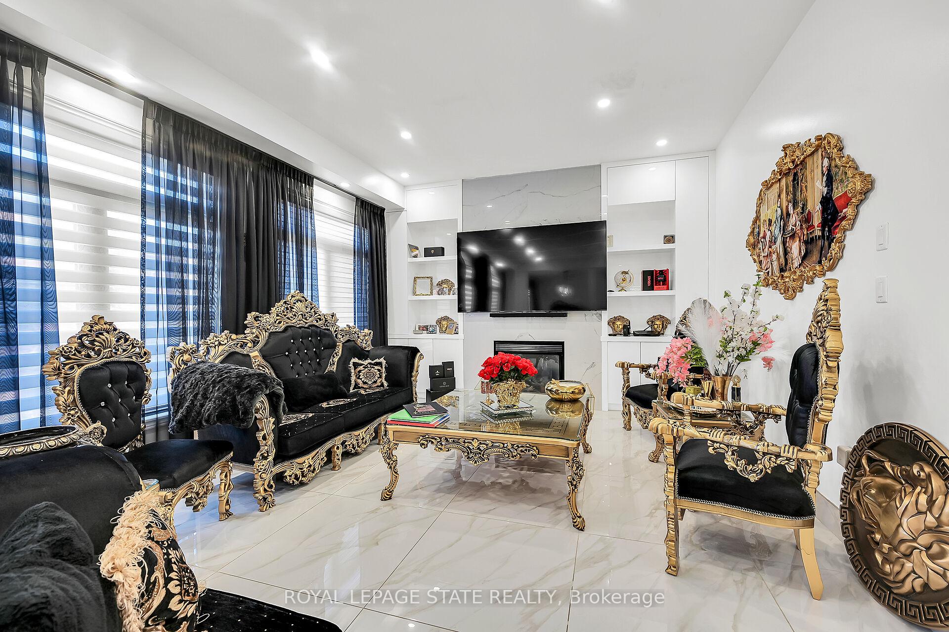 Photo 8 of 137 Diiorio Circle, Hamilton, Meadowlands — HOMEH
