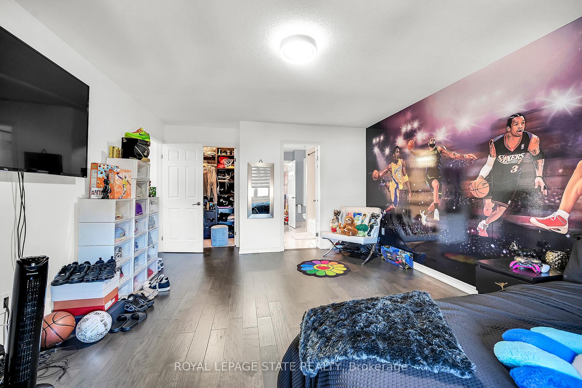 Photo 24 of 137 Diiorio Circle, Hamilton, Meadowlands — HOMEH