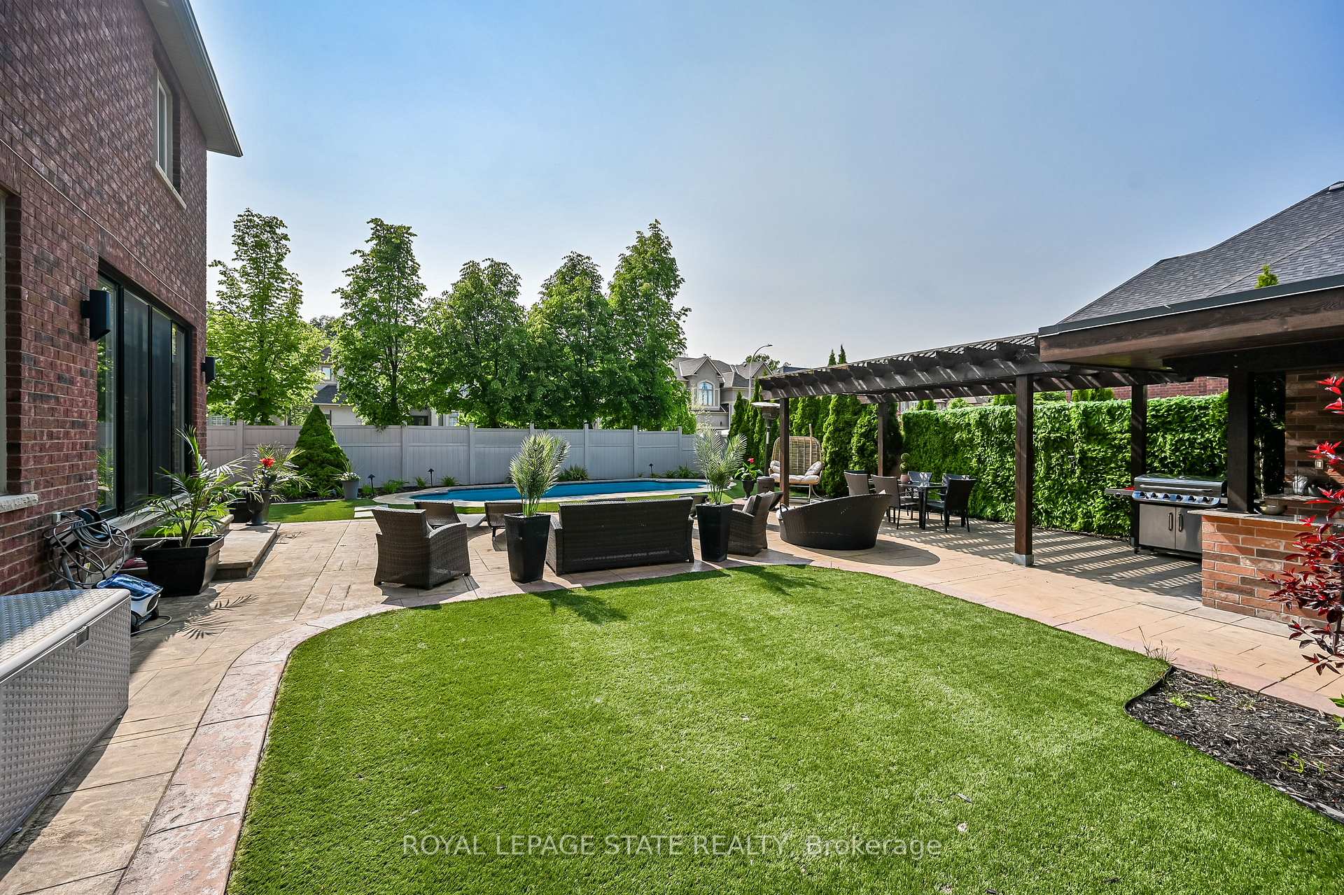 Photo 35 of 137 Diiorio Circle, Hamilton, Meadowlands — HOMEH