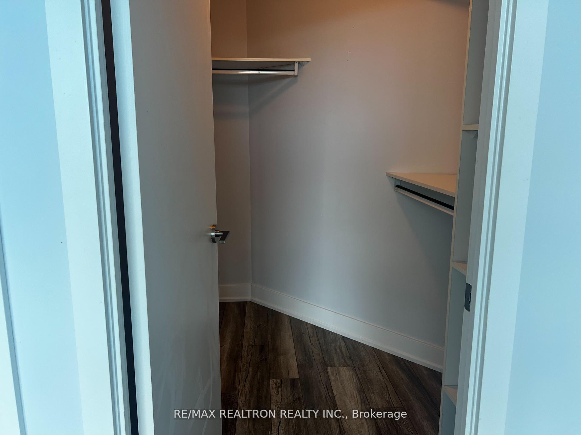 Photo 10 of Unit 2002, 1048 Broadview Avenue, Toronto, Broadview North — HOMEH