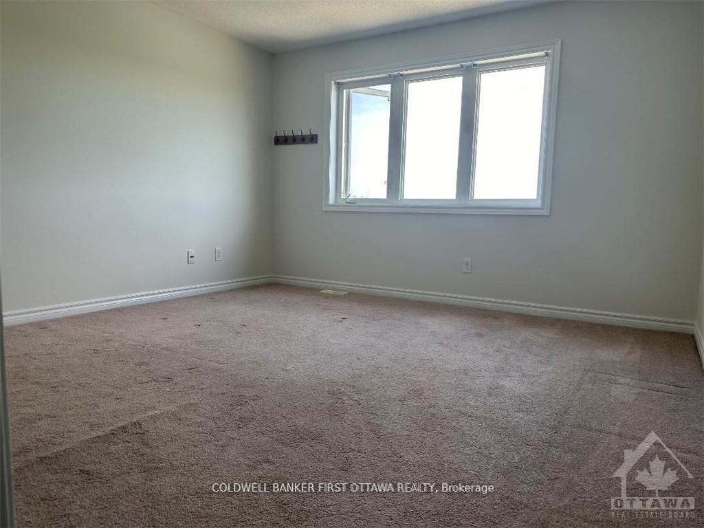 Photo 16 of 1625 Haydon Circle, Ottawa, Barrhaven - Heritage Park — HOMEH