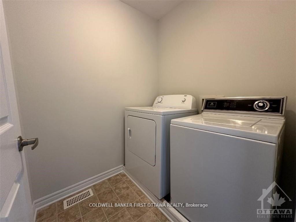 Photo 23 of 1625 Haydon Circle, Ottawa, Barrhaven - Heritage Park — HOMEH