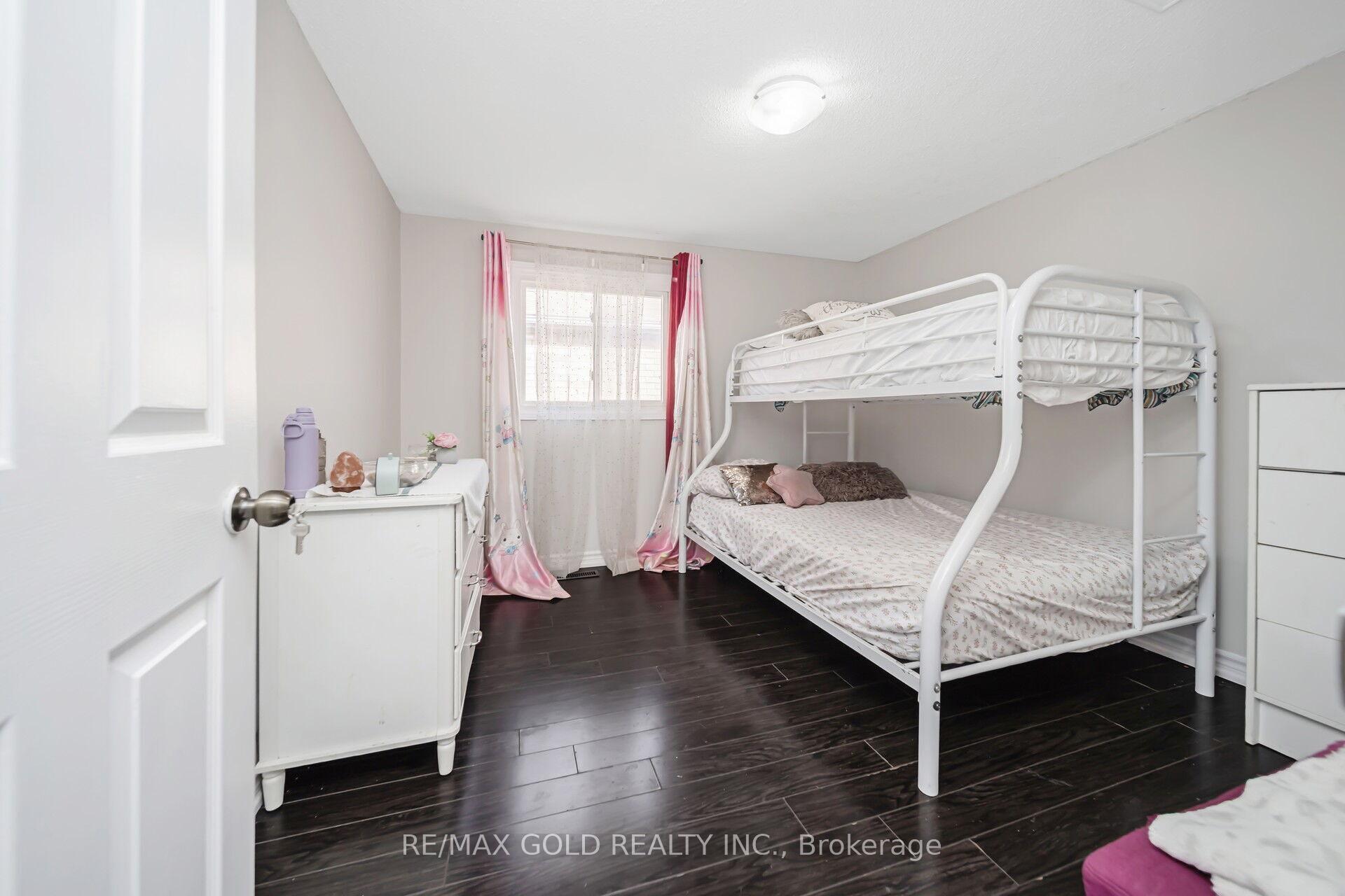 Photo 14 of 167 Ecclestone Drive, Brampton, Brampton West — HOMEH