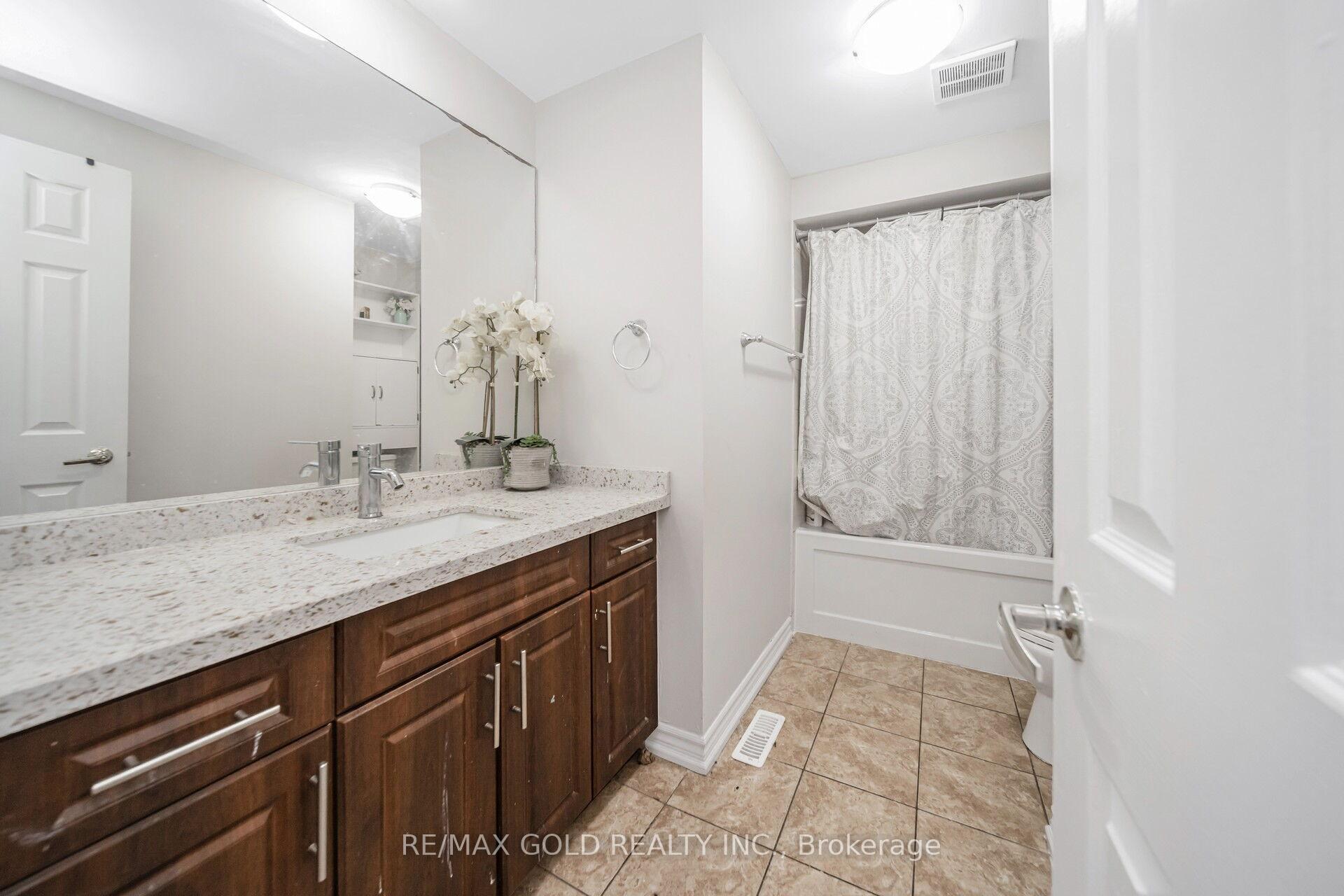 Photo 16 of 167 Ecclestone Drive, Brampton, Brampton West — HOMEH