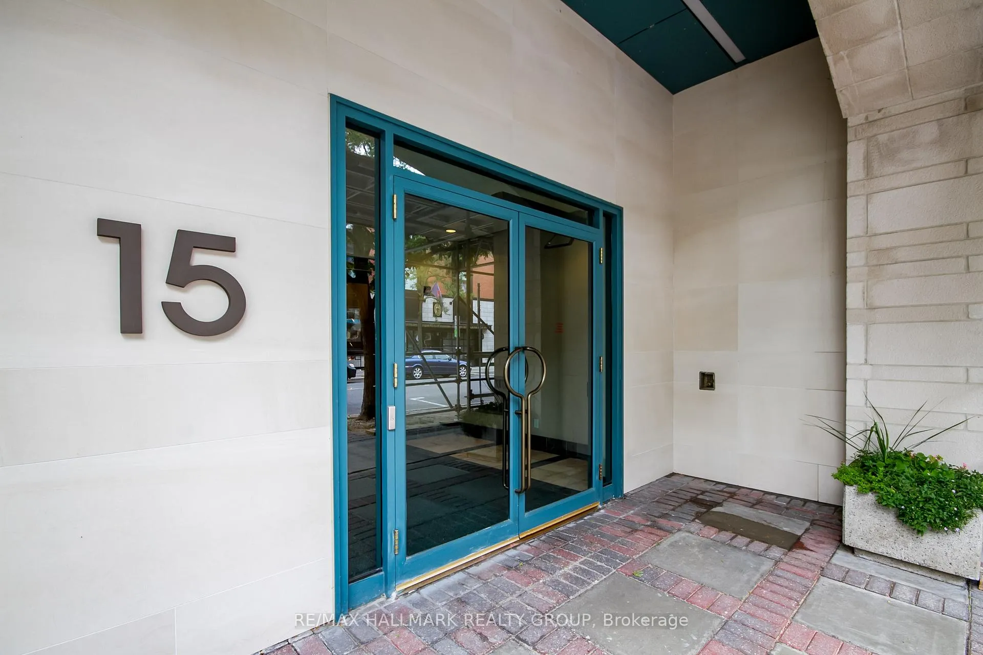 Front of Unit 306, 15 Murray Street