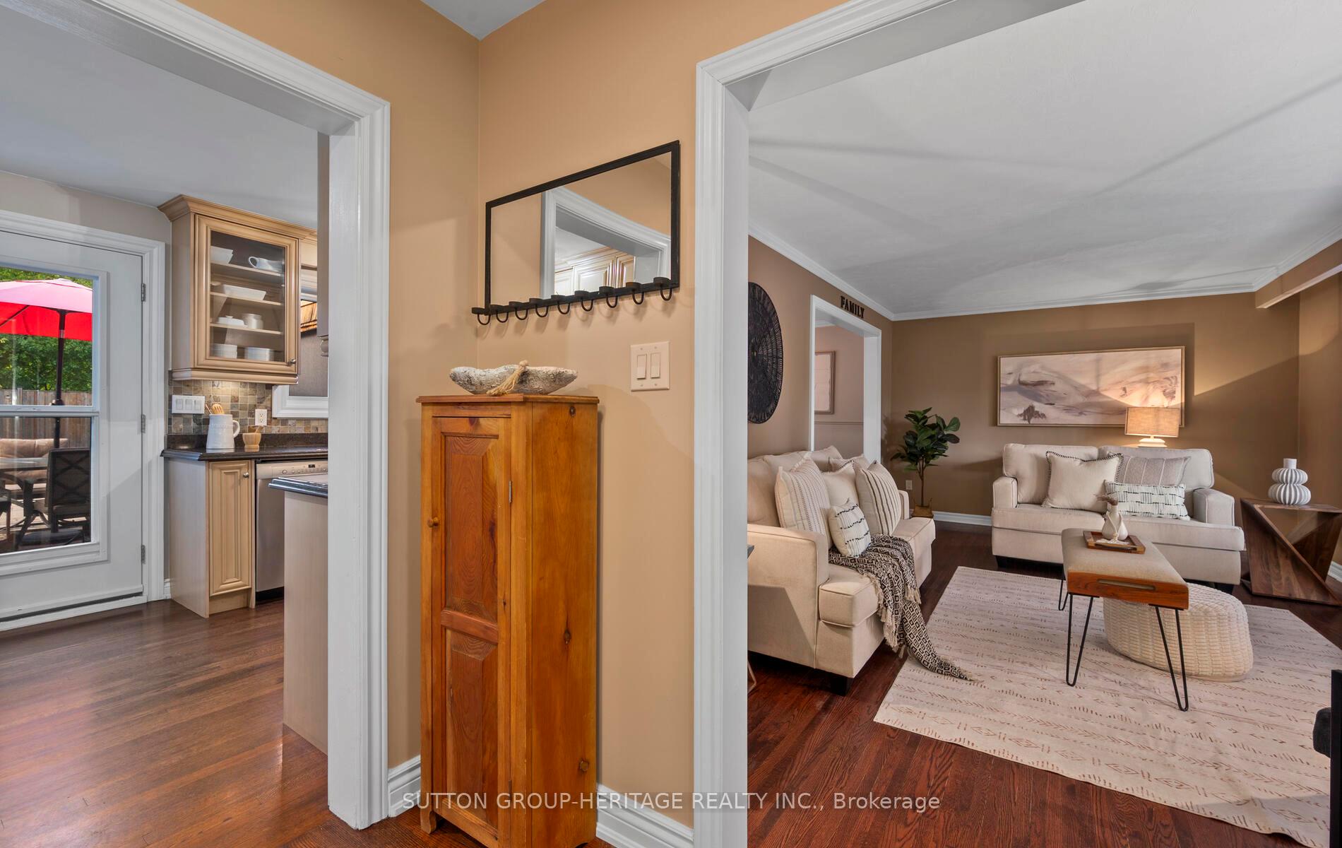 Photo 7 of 4 Clarelyn Boulevard, Ajax, Central West — HOMEH