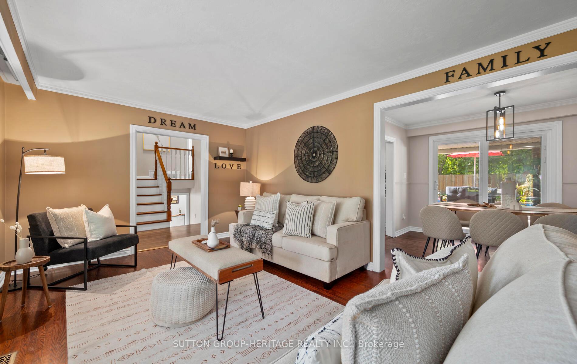 Photo 10 of 4 Clarelyn Boulevard, Ajax, Central West — HOMEH