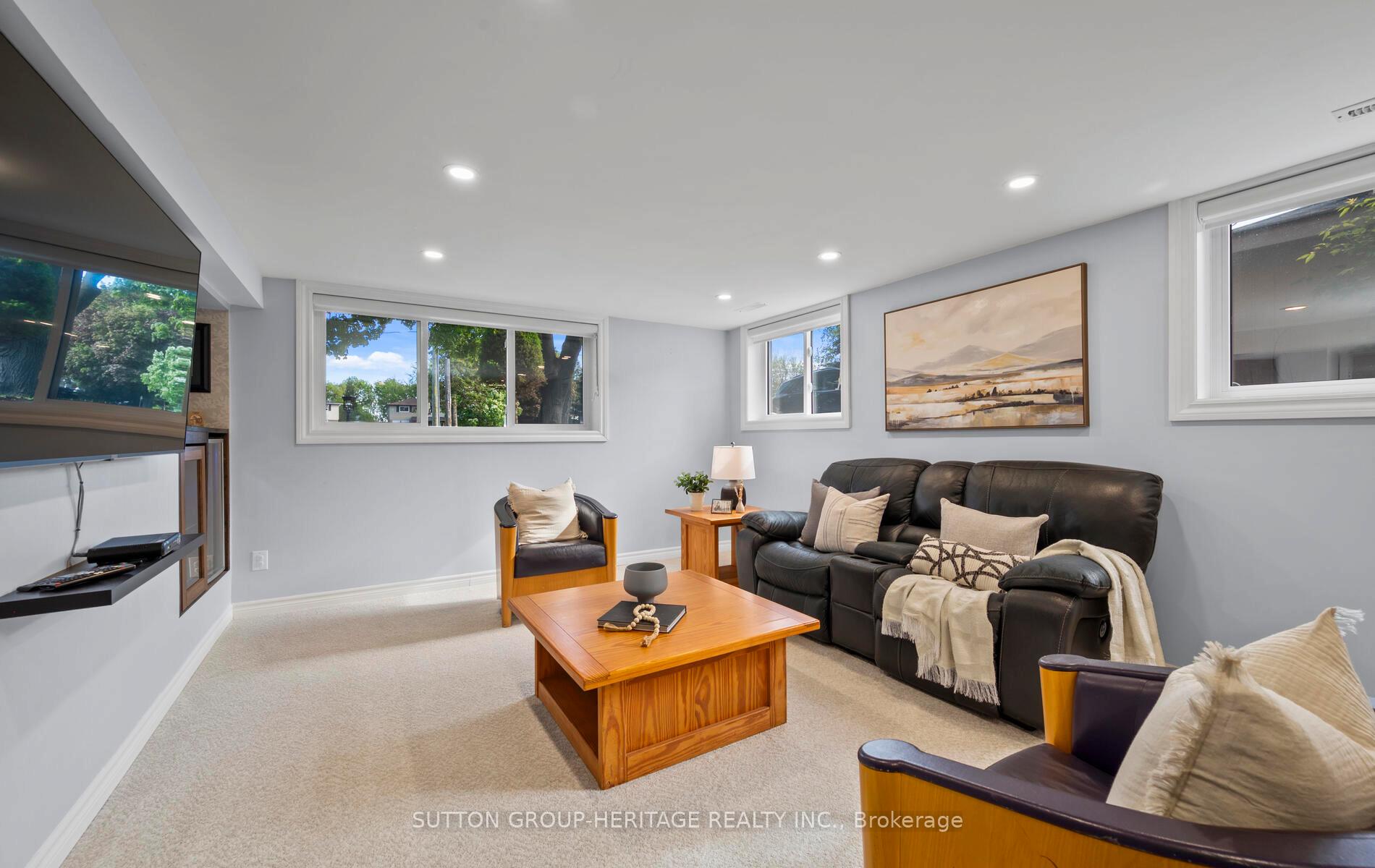 Photo 20 of 4 Clarelyn Boulevard, Ajax, Central West — HOMEH