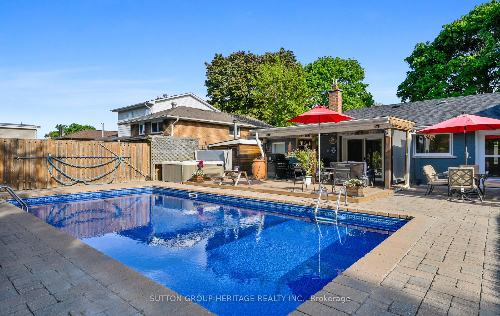 Photo 33 of 4 Clarelyn Boulevard, Ajax, Central West — HOMEH
