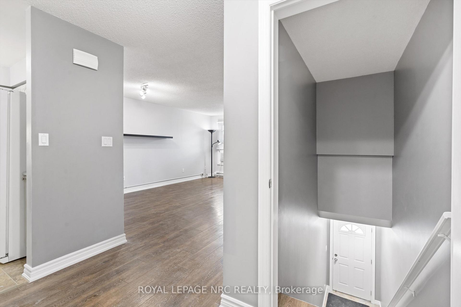 Photo 4 of Unit 207, 2 Walnut Street, St. Catharines, Oakdale — HOMEH