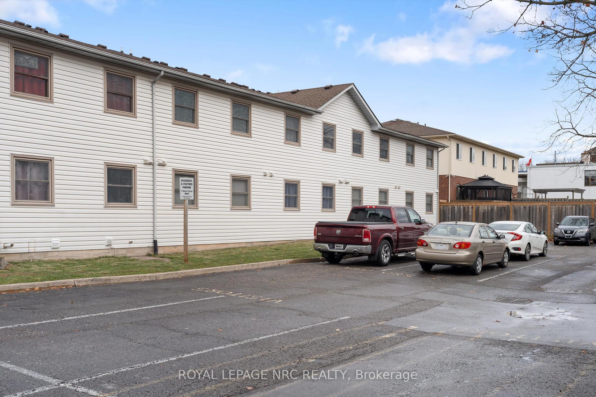 Photo 27 of Unit 207, 2 Walnut Street, St. Catharines, Oakdale — HOMEH