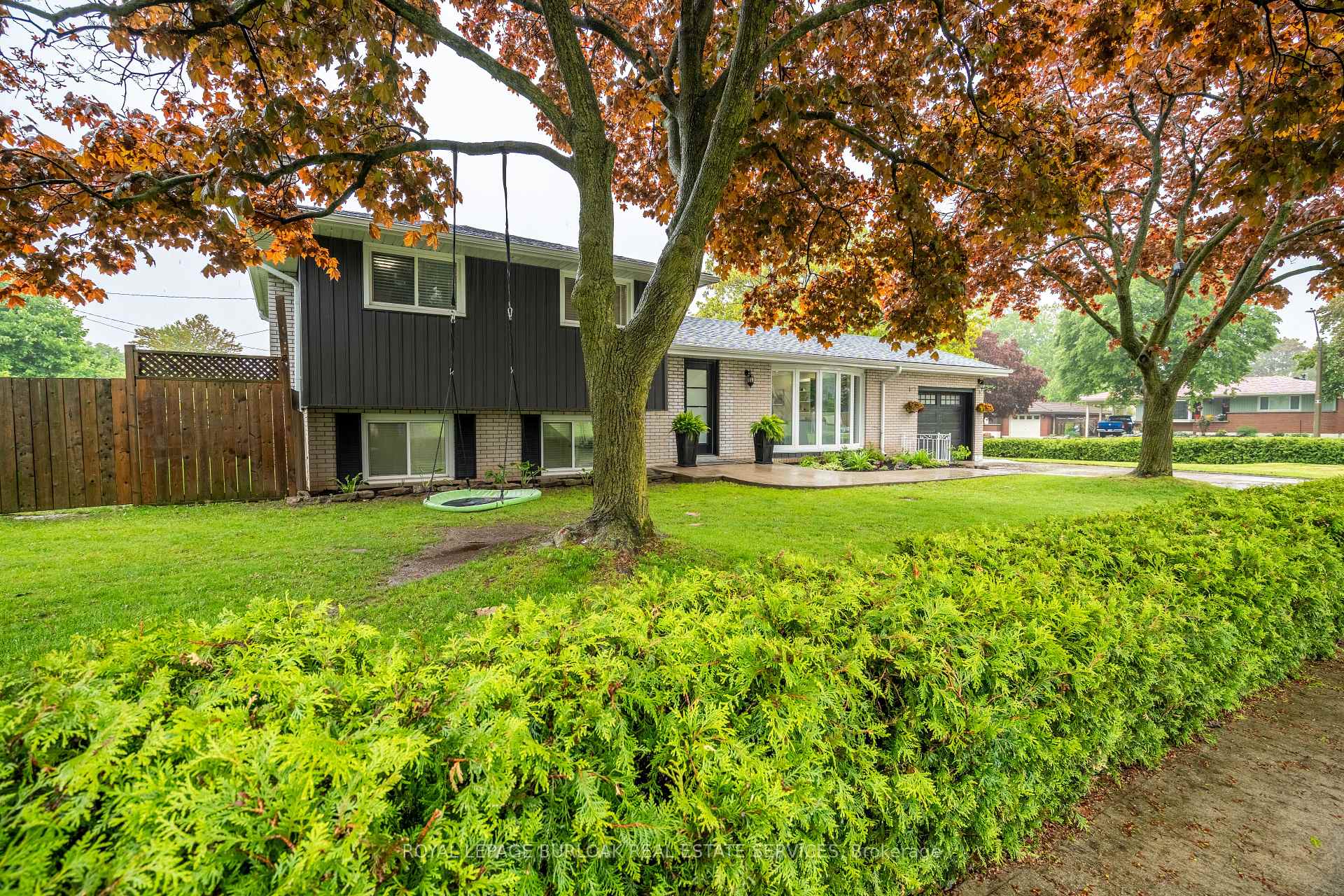 Photo 3 of 2 Lynford Avenue, Hamilton, Bruleville — HOMEH