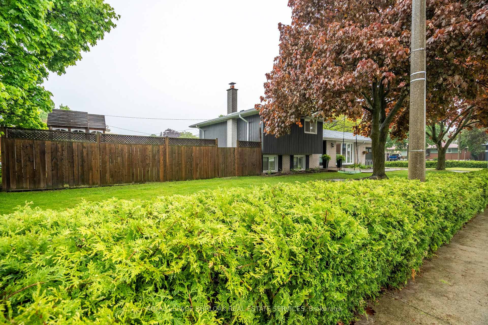 Photo 4 of 2 Lynford Avenue, Hamilton, Bruleville — HOMEH