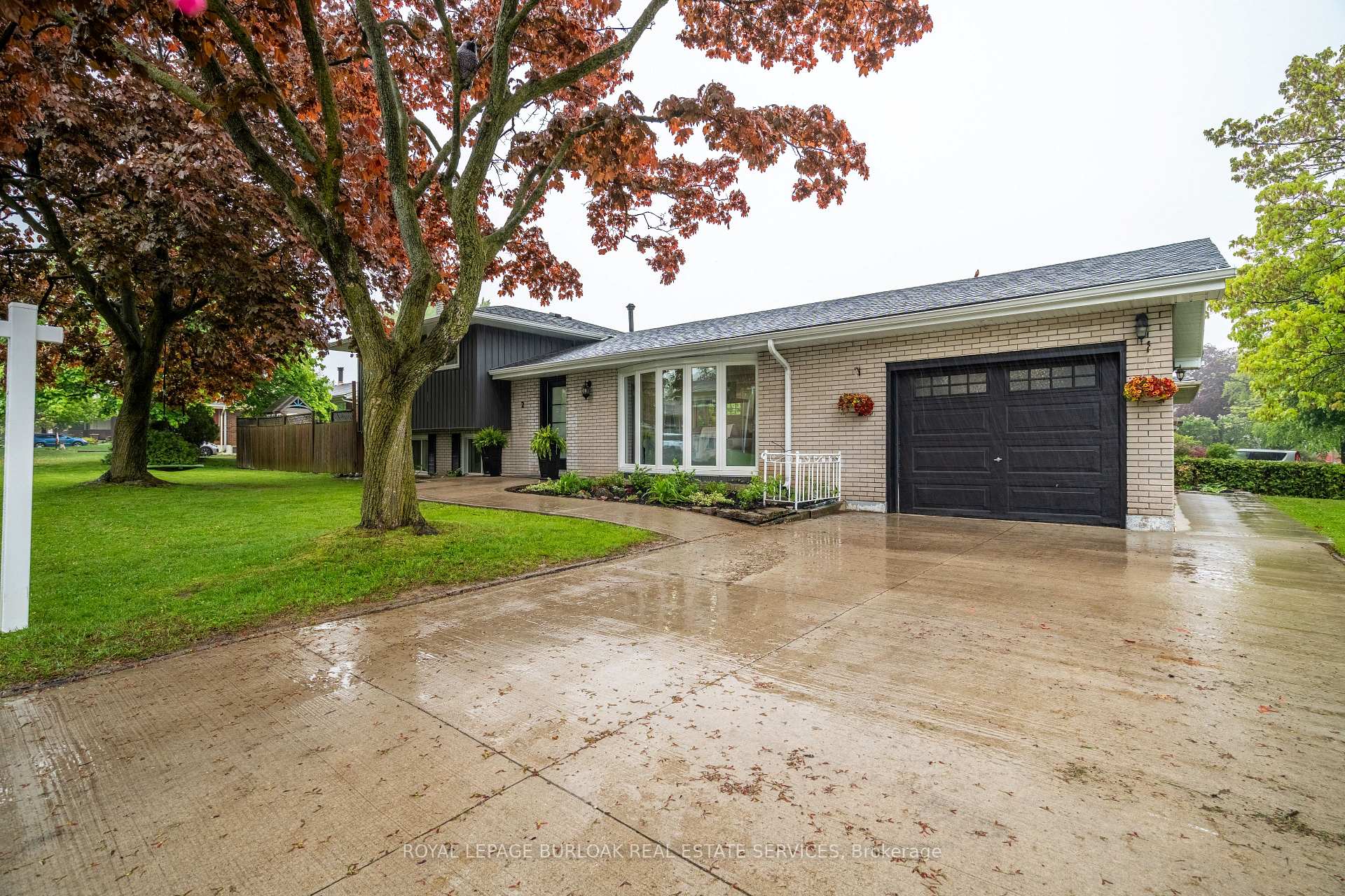Photo 6 of 2 Lynford Avenue, Hamilton, Bruleville — HOMEH