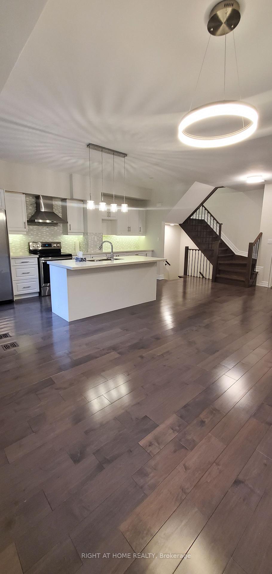 Photo 4 of Unit 56, 1250 St. Martins Drive, Pickering, Bay Ridges — HOMEH