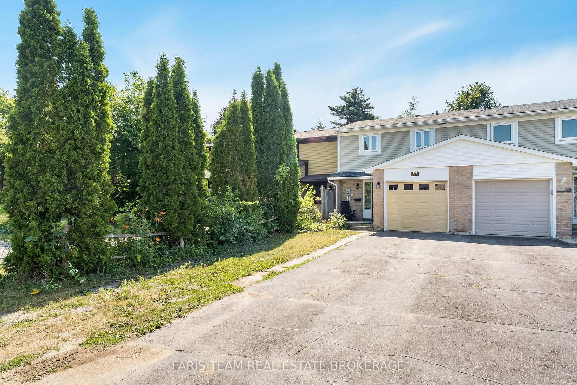 Photo 2 of 52 Barrett Crescent, Barrie, Letitia Heights — HOMEH