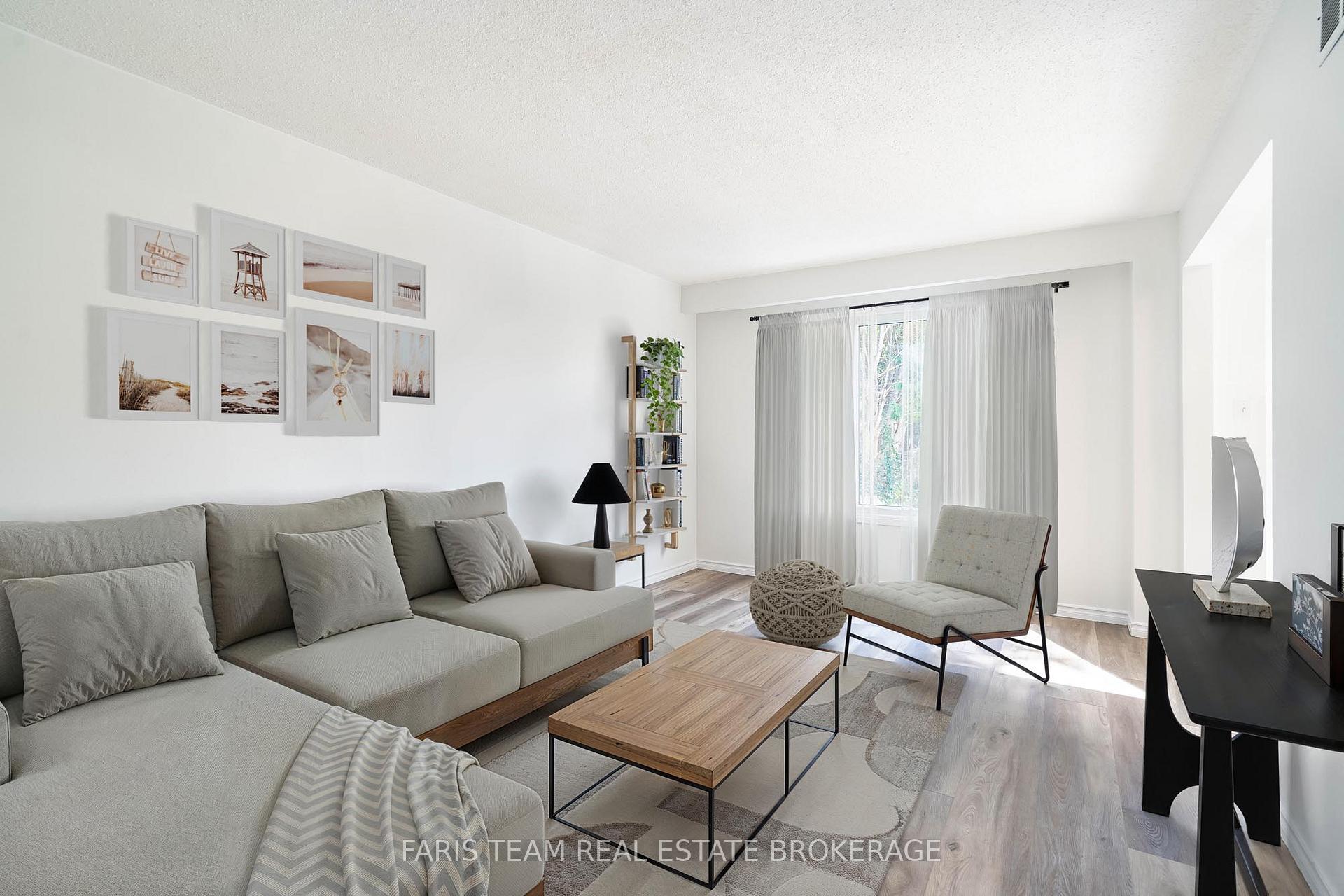Photo 9 of 52 Barrett Crescent, Barrie, Letitia Heights — HOMEH