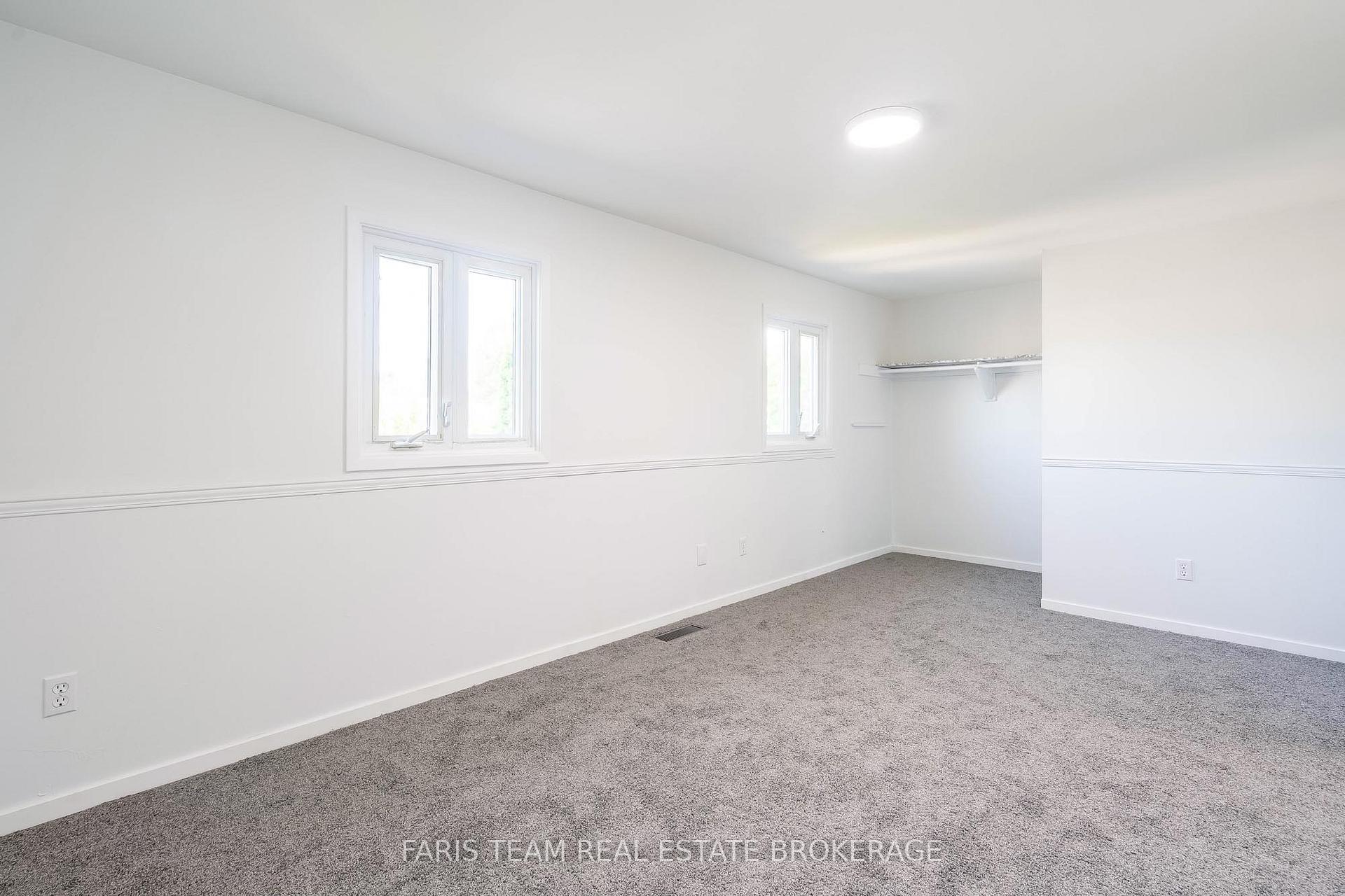Photo 11 of 52 Barrett Crescent, Barrie, Letitia Heights — HOMEH