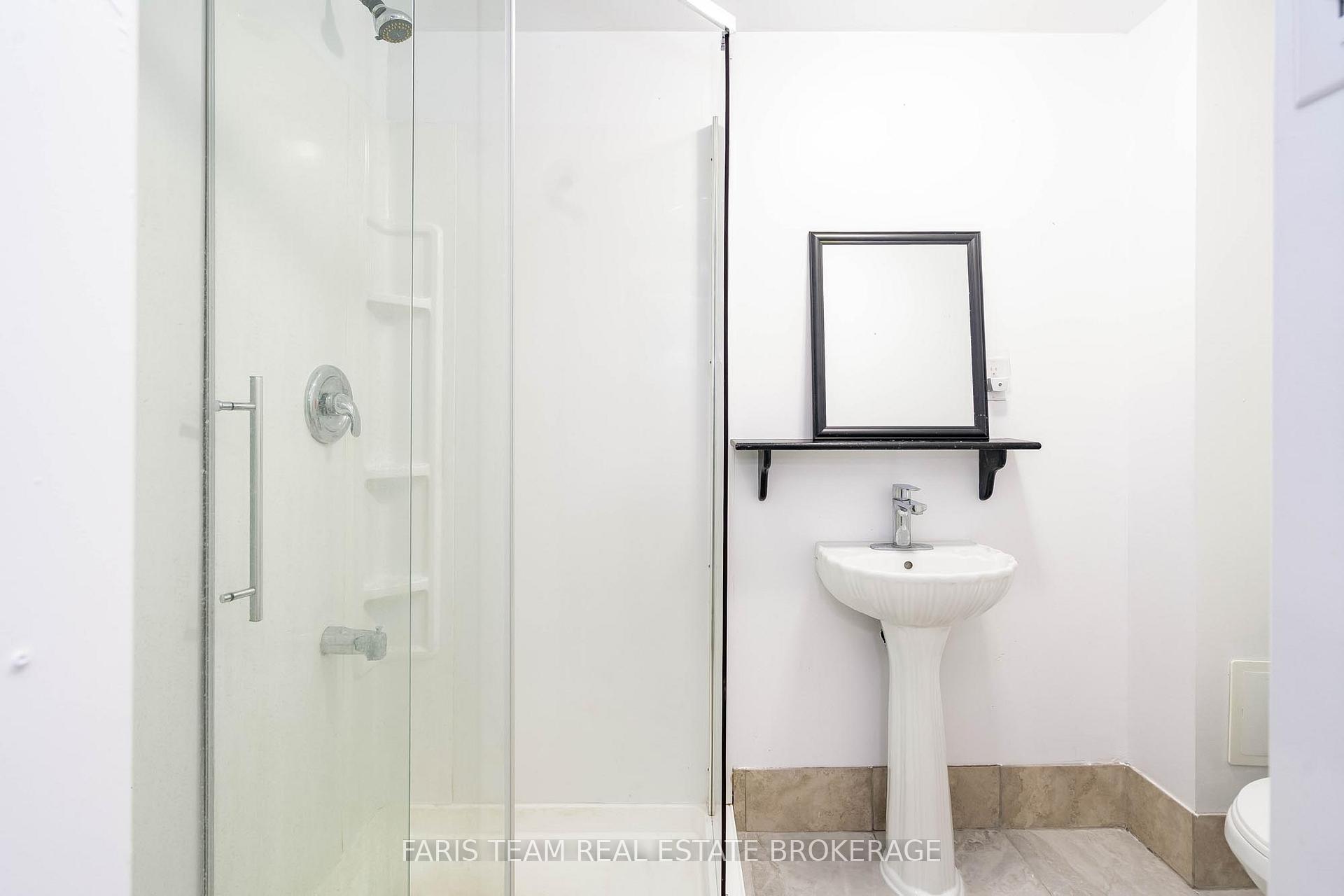 Photo 15 of 52 Barrett Crescent, Barrie, Letitia Heights — HOMEH