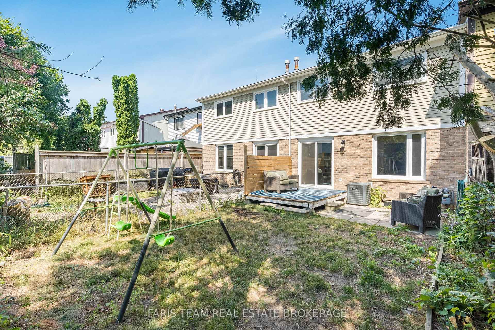 Photo 20 of 52 Barrett Crescent, Barrie, Letitia Heights — HOMEH