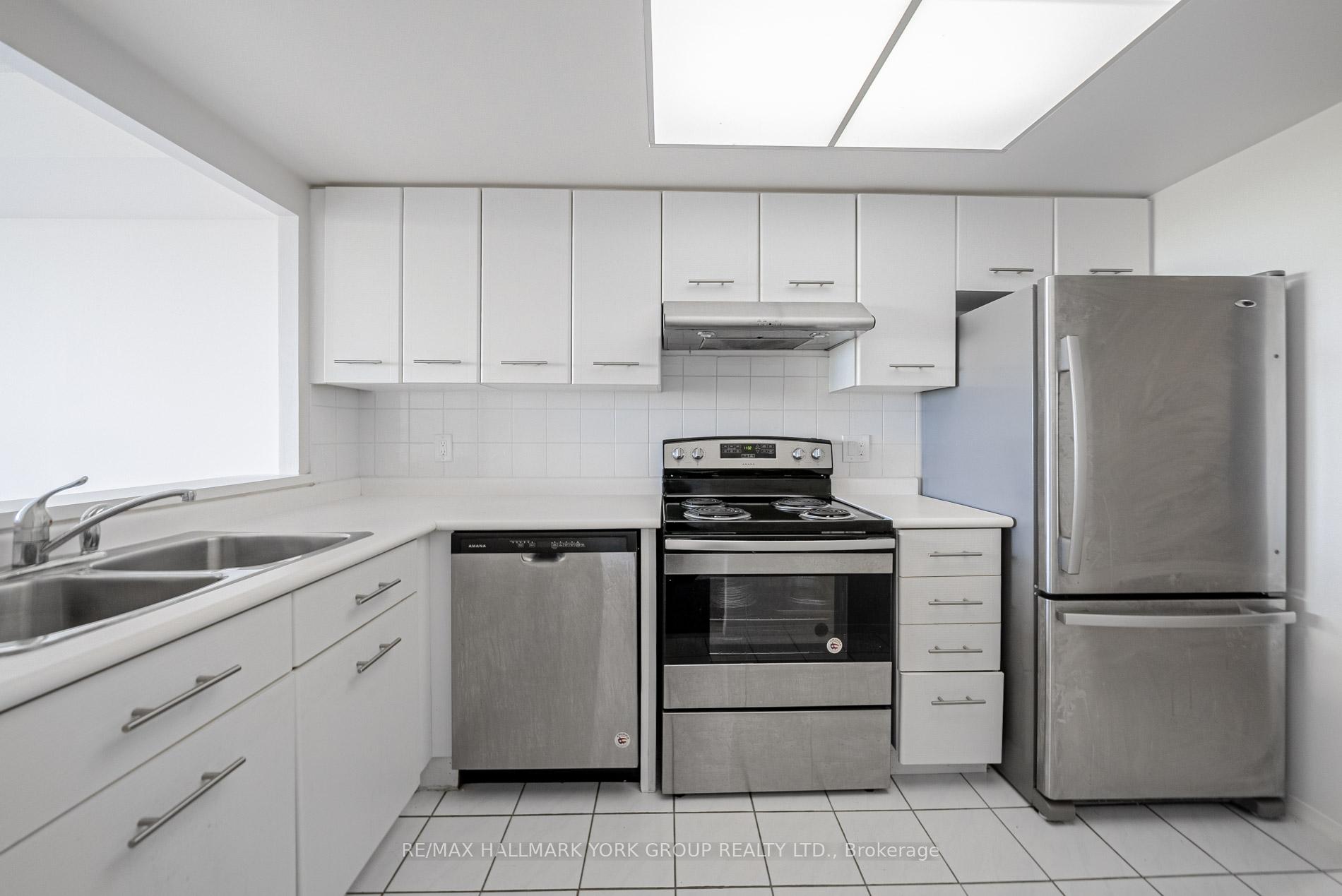 Photo 4 of Unit 1617, 268 Ridley Boulevard, Toronto, Bedford Park-Nortown — HOMEH