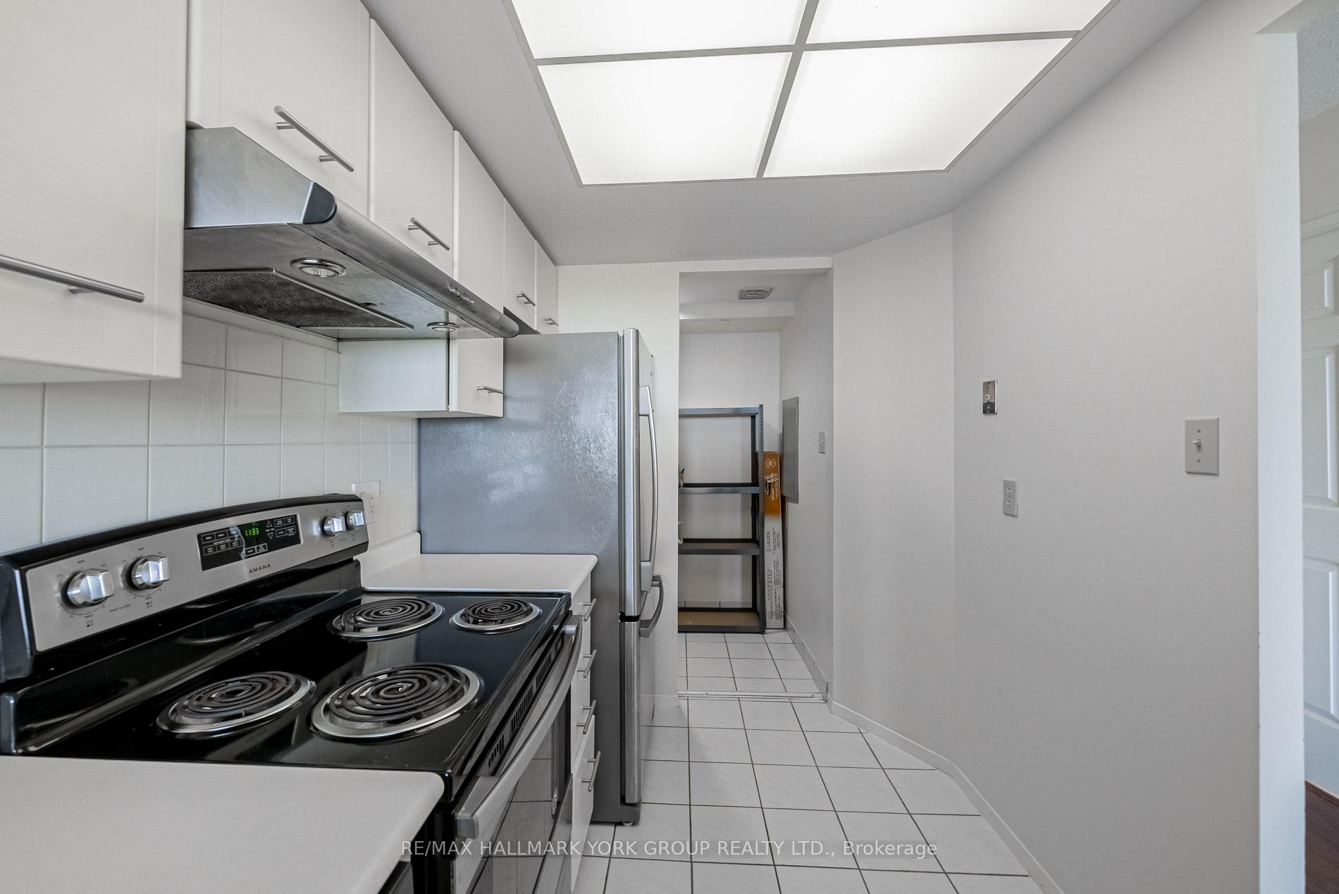 Photo 6 of Unit 1617, 268 Ridley Boulevard, Toronto, Bedford Park-Nortown — HOMEH
