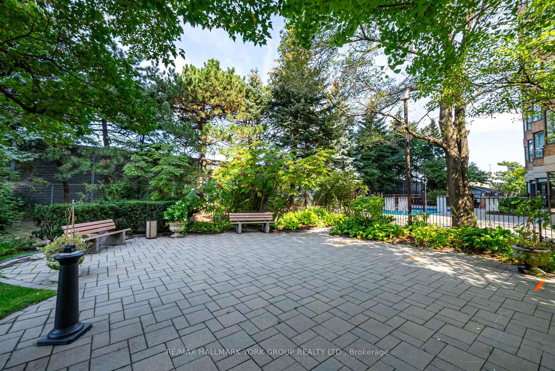Photo 19 of Unit 1617, 268 Ridley Boulevard, Toronto, Bedford Park-Nortown — HOMEH