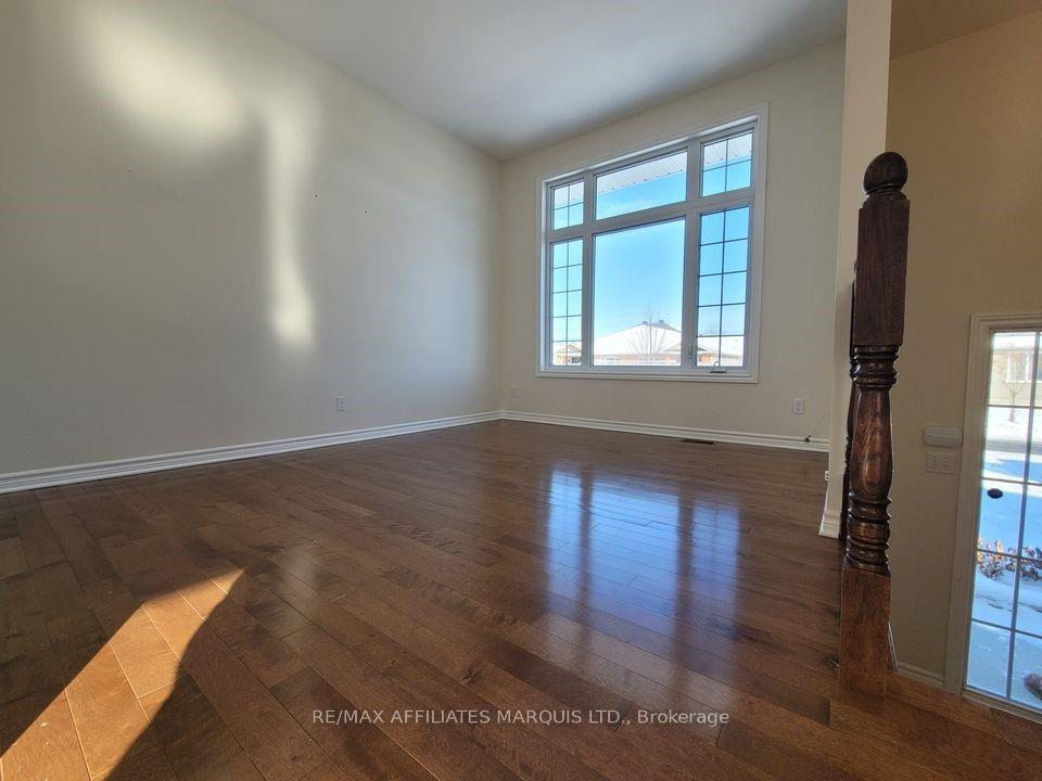 Photo 2 of 3218 Northdale Drive, Cornwall — HOMEH