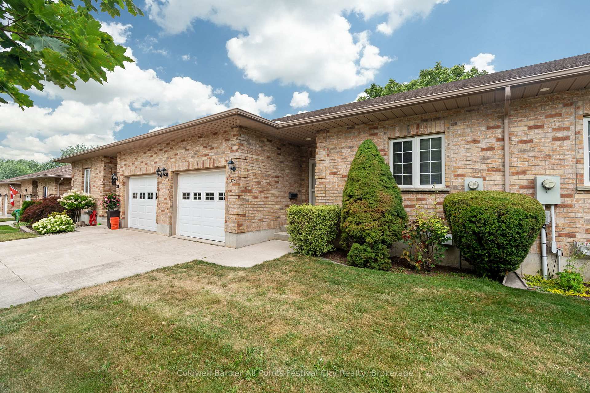 Photo 2 of 323 Martha Street, Goderich, Goderich (Town) — HOMEH