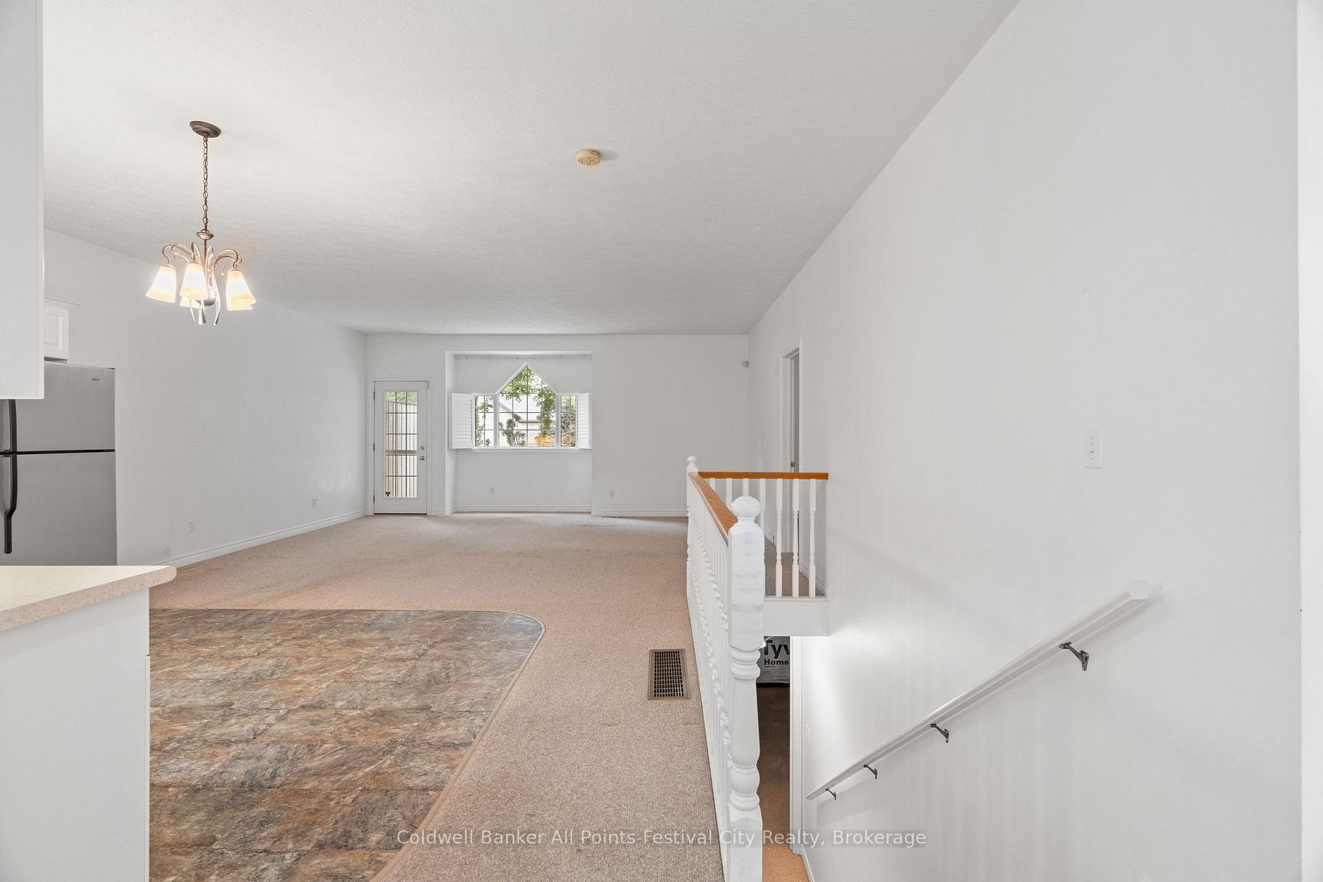 Photo 6 of 323 Martha Street, Goderich, Goderich (Town) — HOMEH