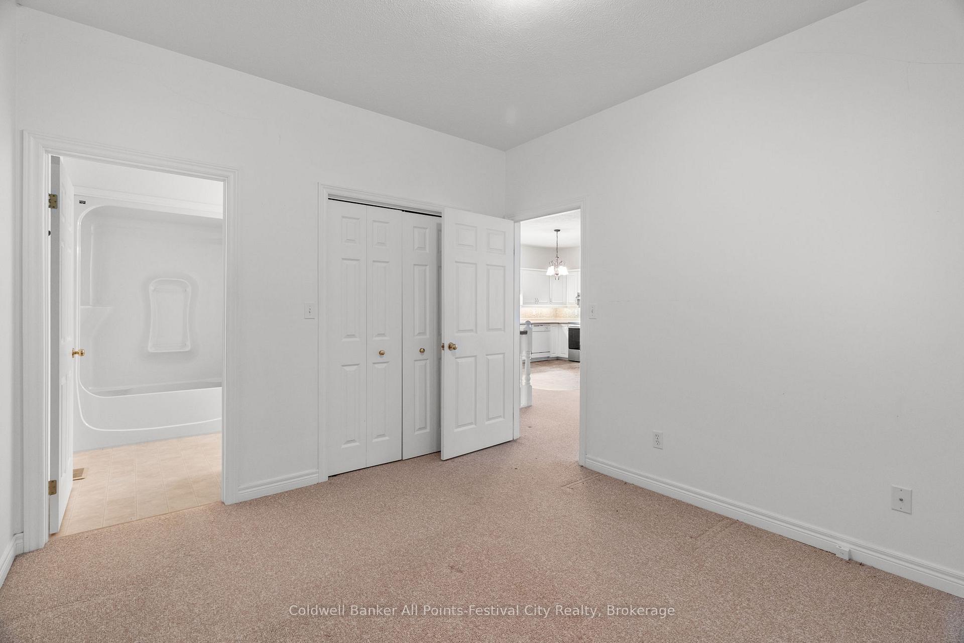 Photo 19 of 323 Martha Street, Goderich, Goderich (Town) — HOMEH