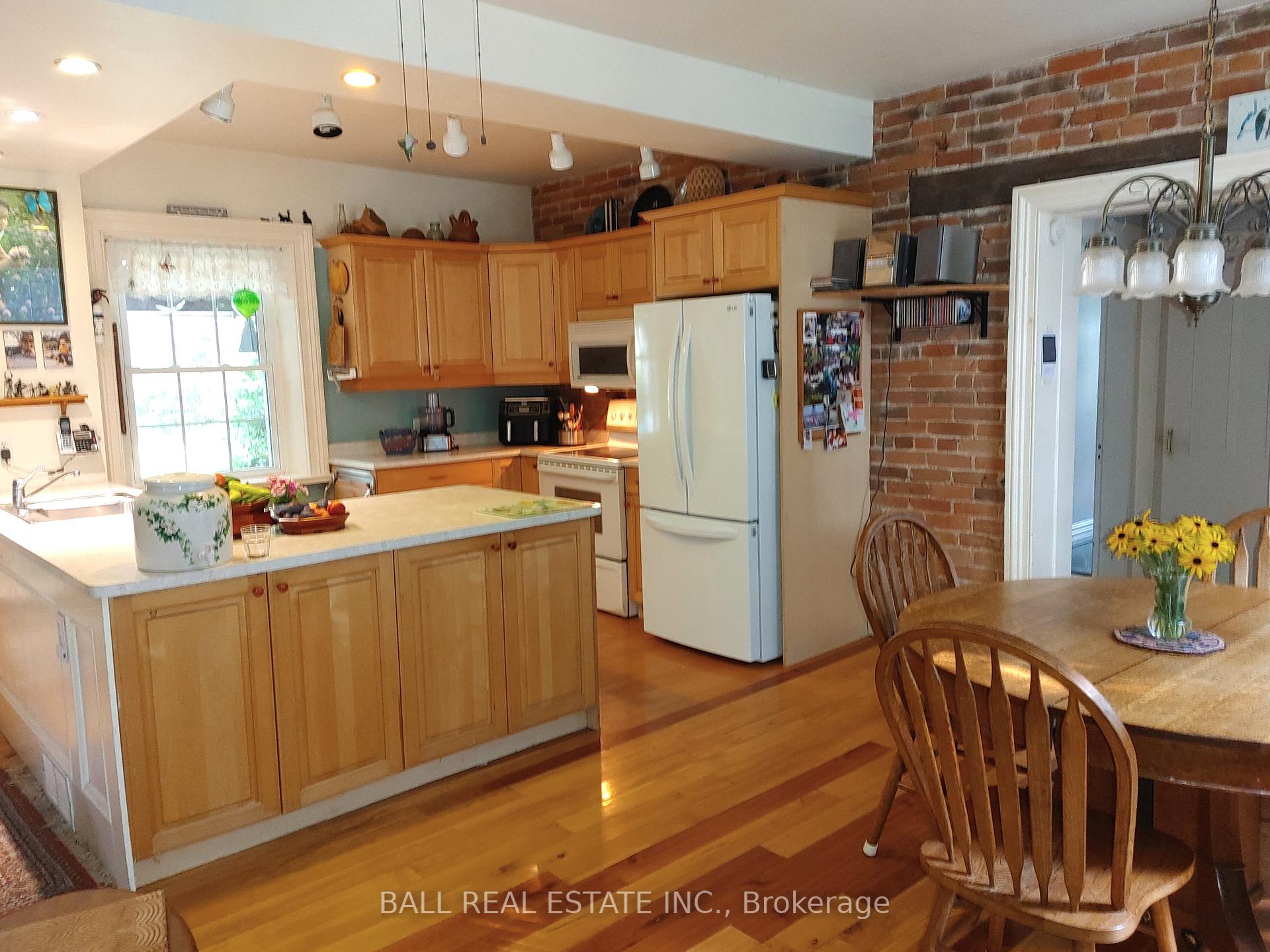 Photo 28 of 94 West Street, Douro-Dummer — HOMEH