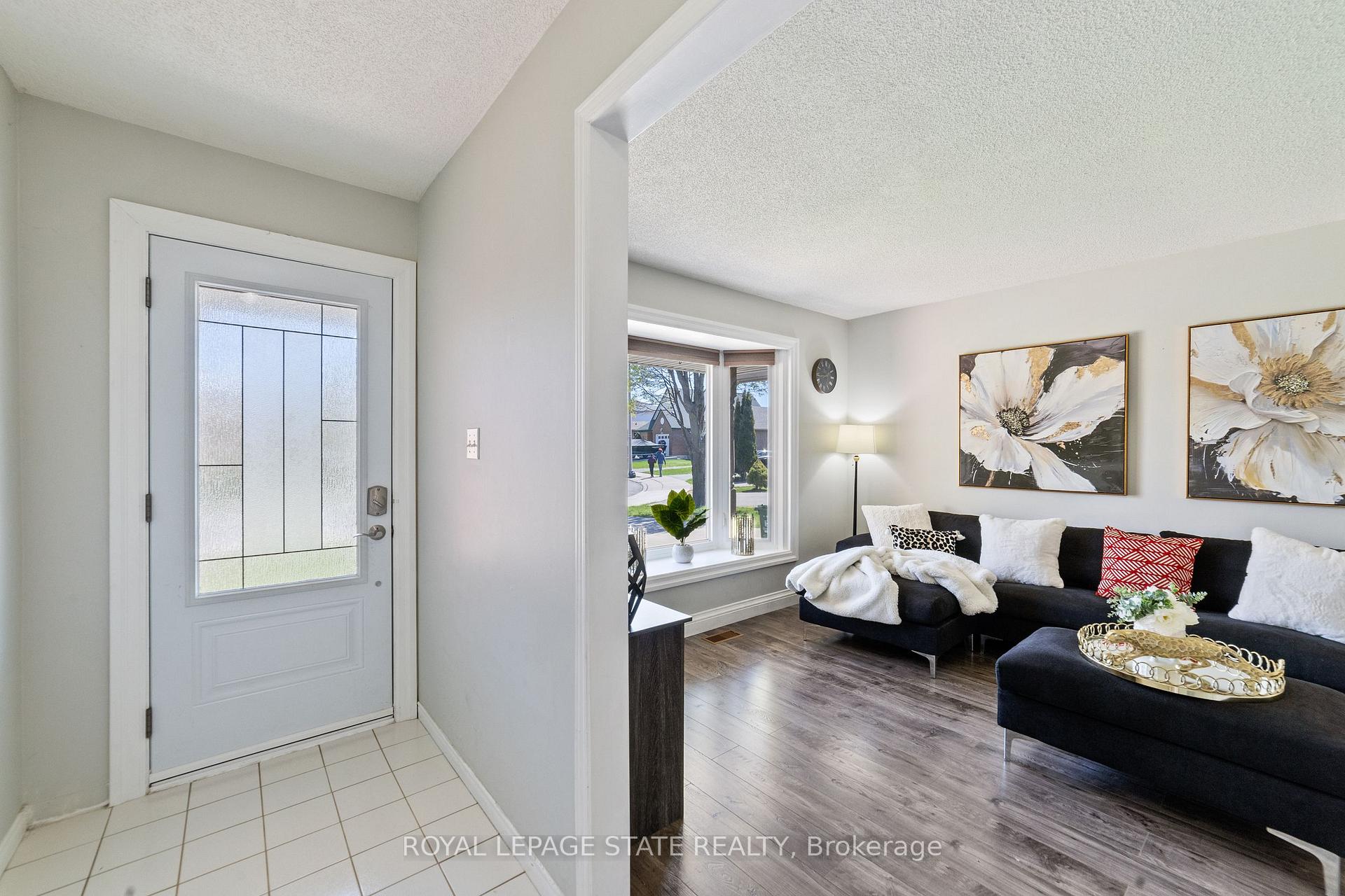 Photo 3 of 741 Acadia Drive, Hamilton, Butler — HOMEH