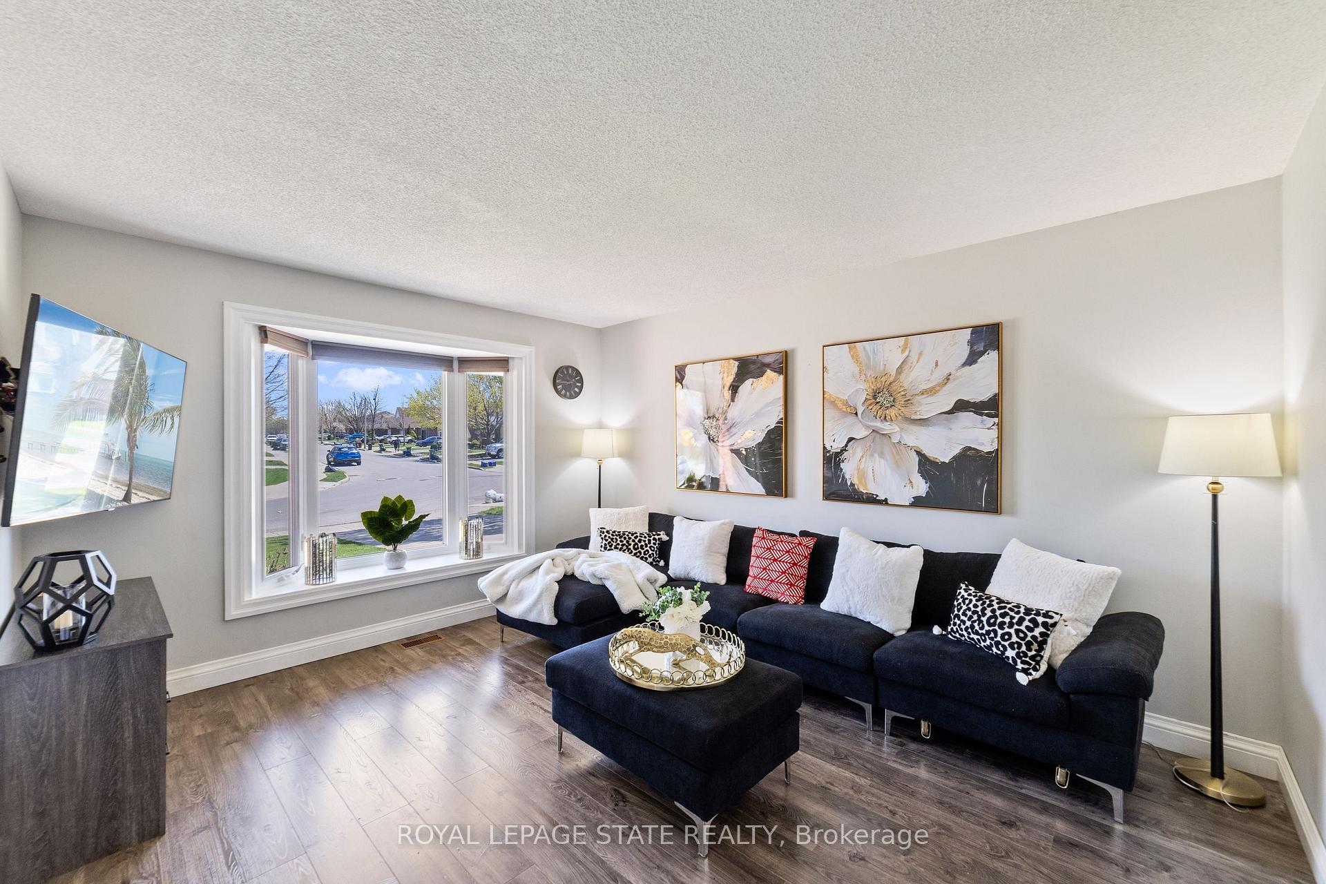 Photo 4 of 741 Acadia Drive, Hamilton, Butler — HOMEH