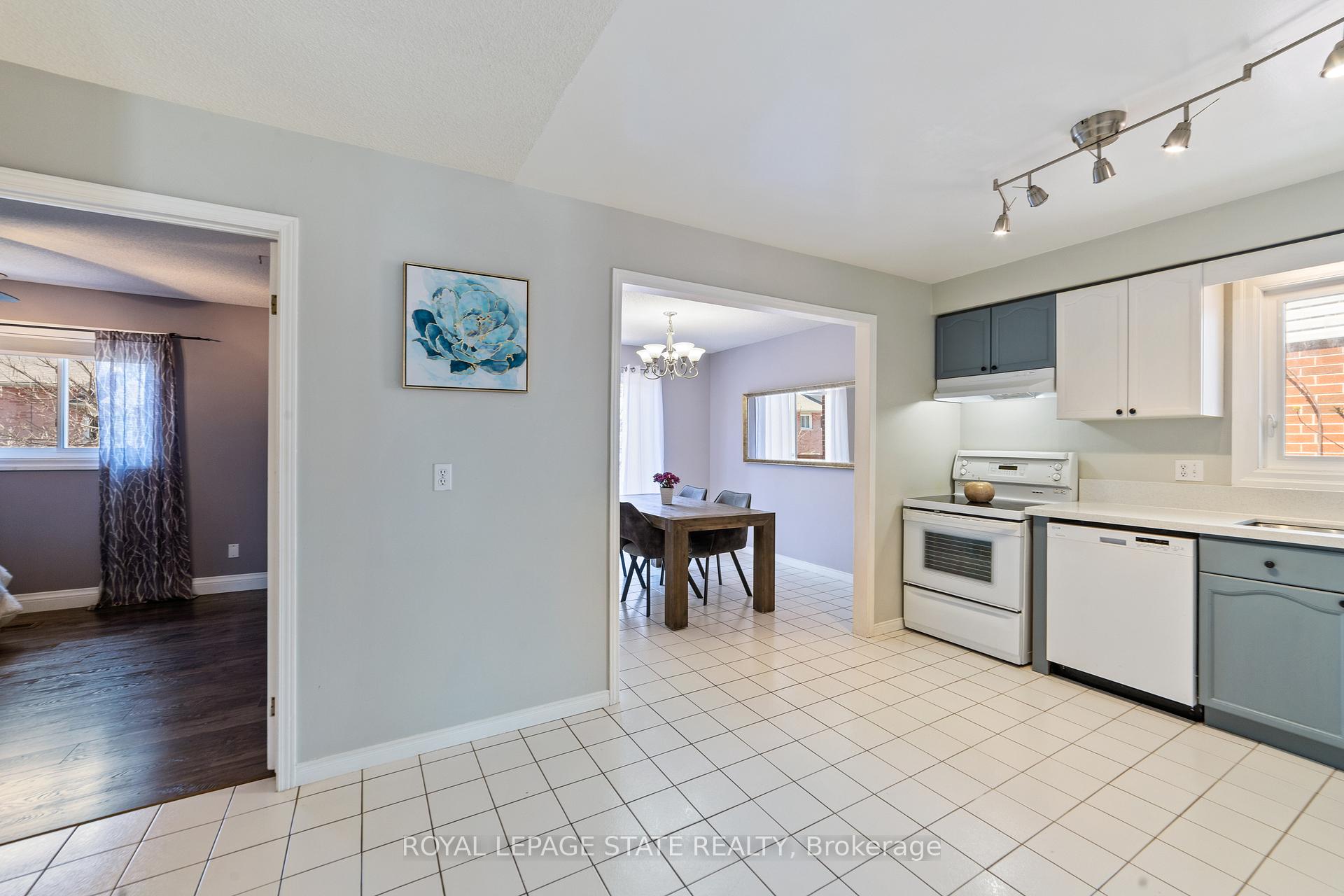 Photo 7 of 741 Acadia Drive, Hamilton, Butler — HOMEH
