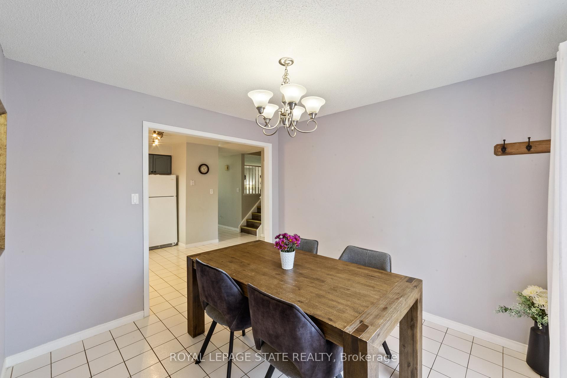 Photo 10 of 741 Acadia Drive, Hamilton, Butler — HOMEH