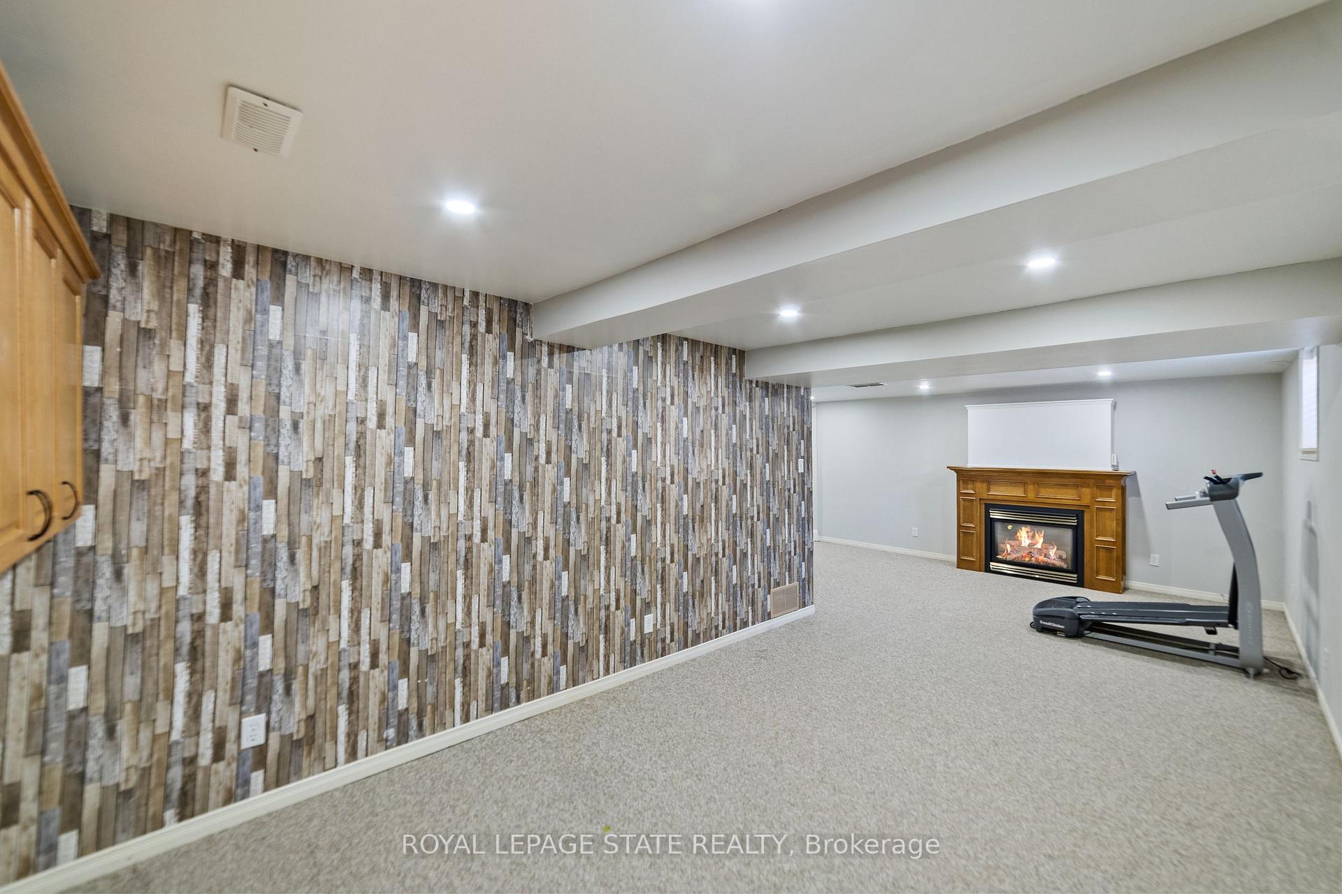 Photo 22 of 741 Acadia Drive, Hamilton, Butler — HOMEH