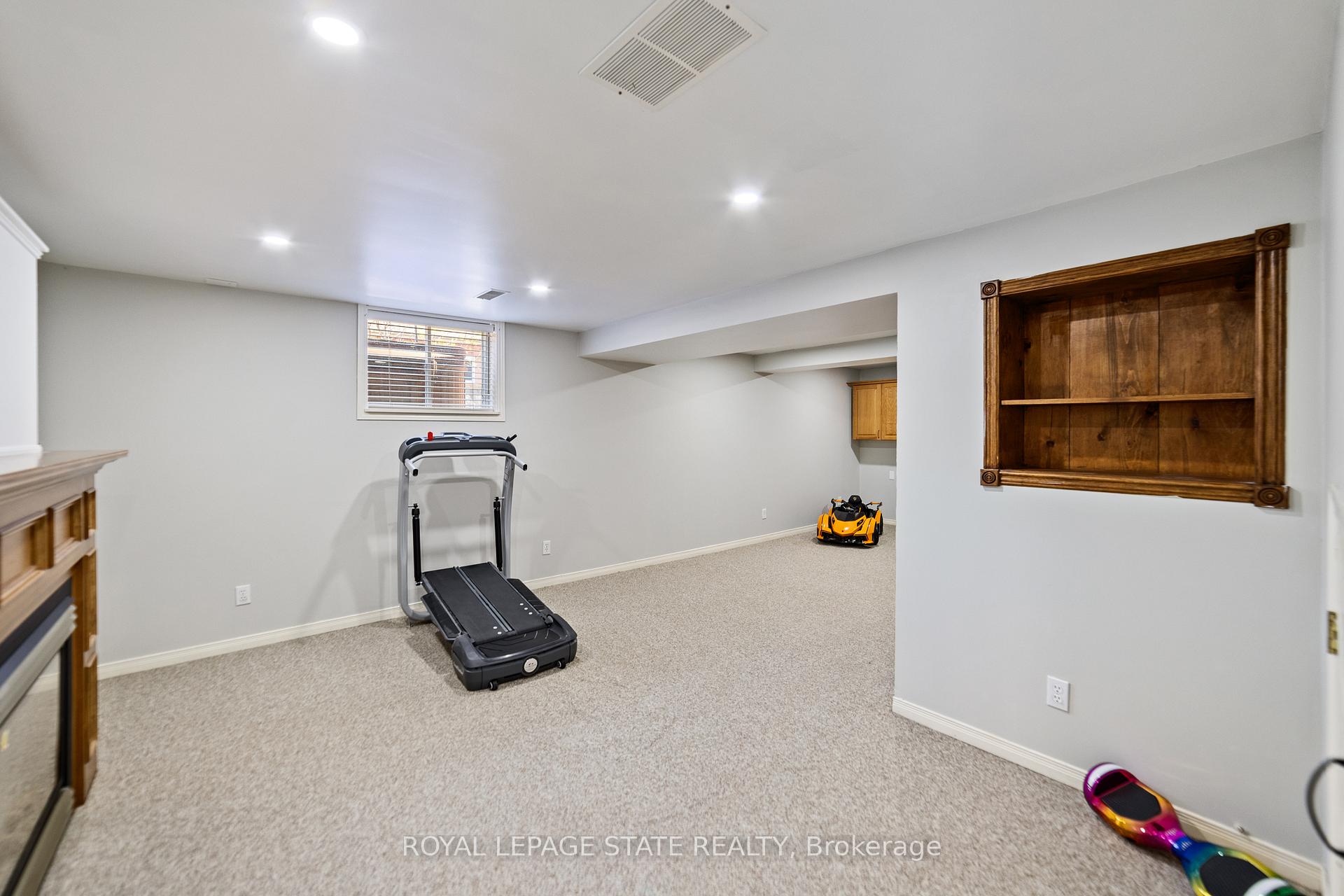 Photo 23 of 741 Acadia Drive, Hamilton, Butler — HOMEH