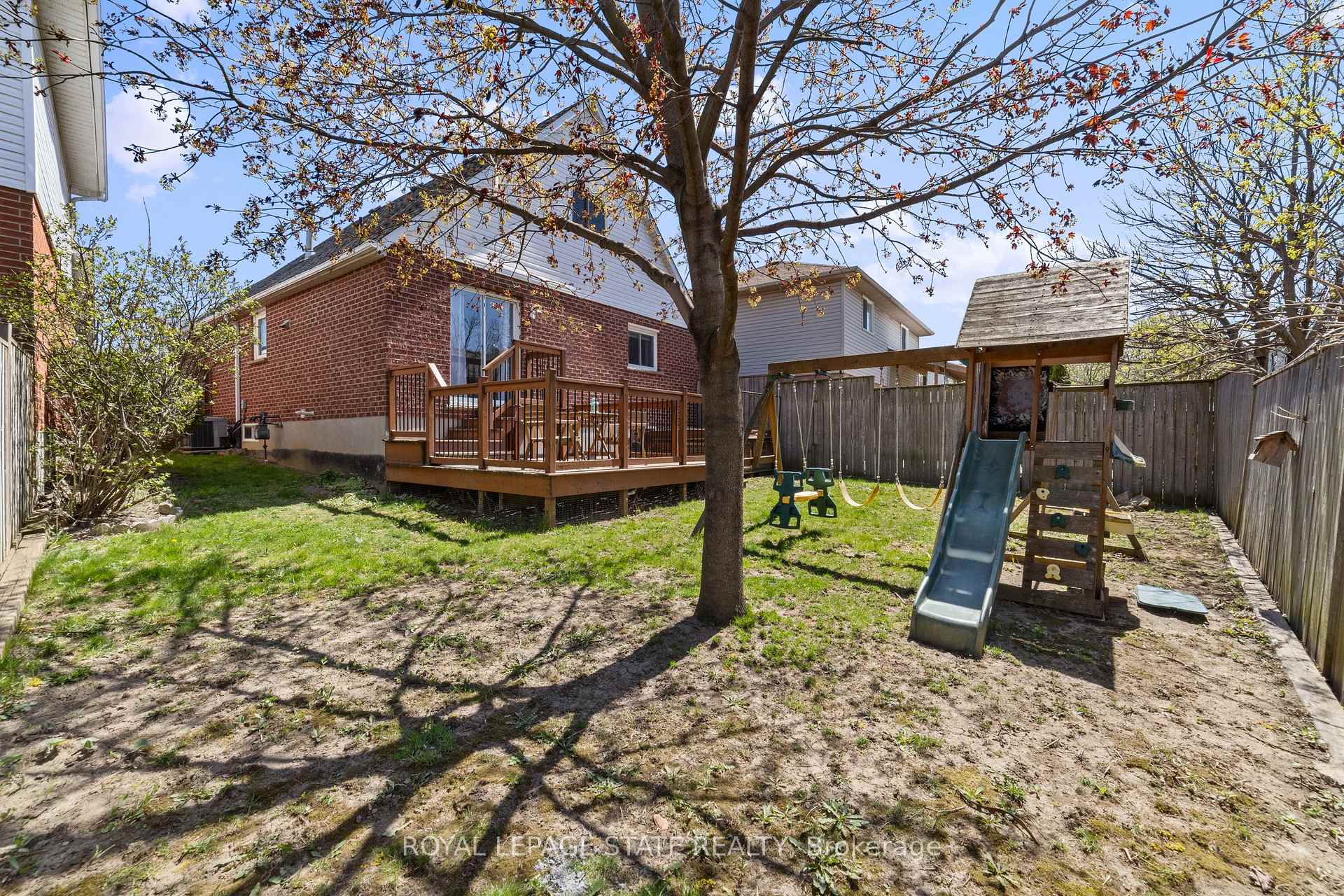Photo 24 of 741 Acadia Drive, Hamilton, Butler — HOMEH